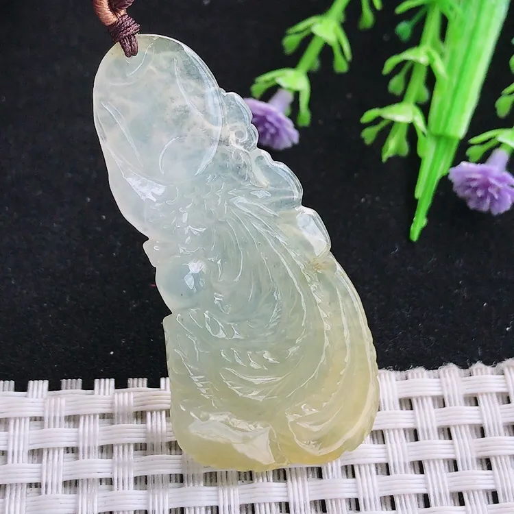 自然光老坑冰胶水灵黄翡凤牌吊坠尺寸55/25/5.2