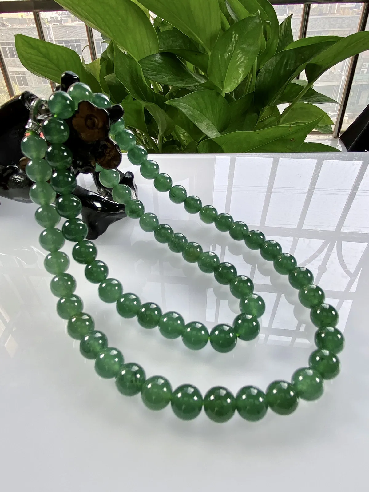 天然翡翠A货，大卡8.8冰种起胶满色蓝水大圆珠项链手链，尺寸：8.8mm/66颗，长度580mm，重