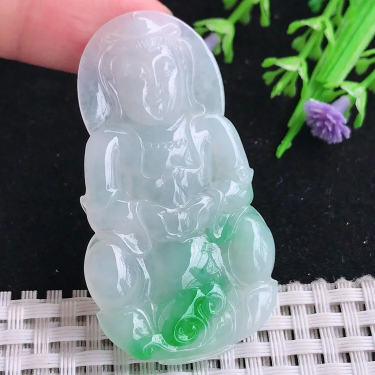 自然光老坑冰胶水灵飘阳绿观音菩萨吊坠尺寸55/30/5