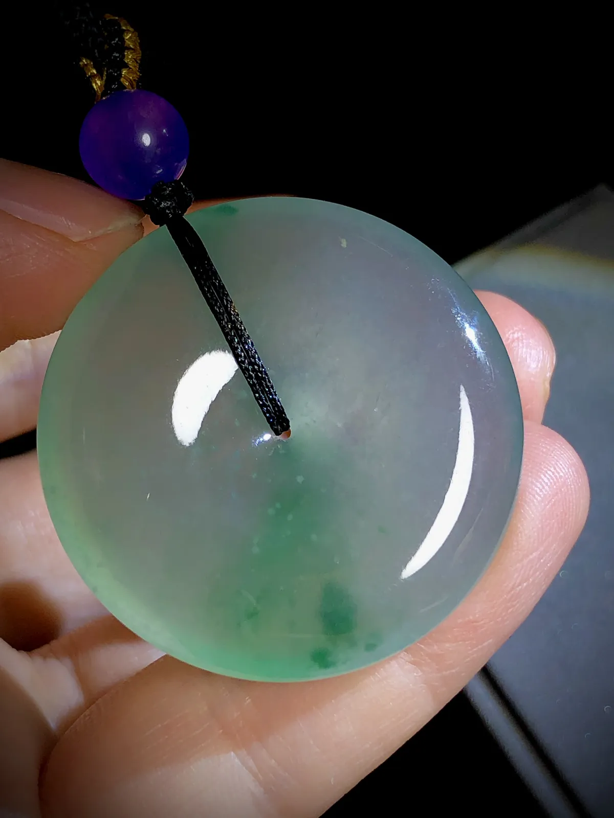 飘花平安扣，36-7mm，顶珠为装饰品。