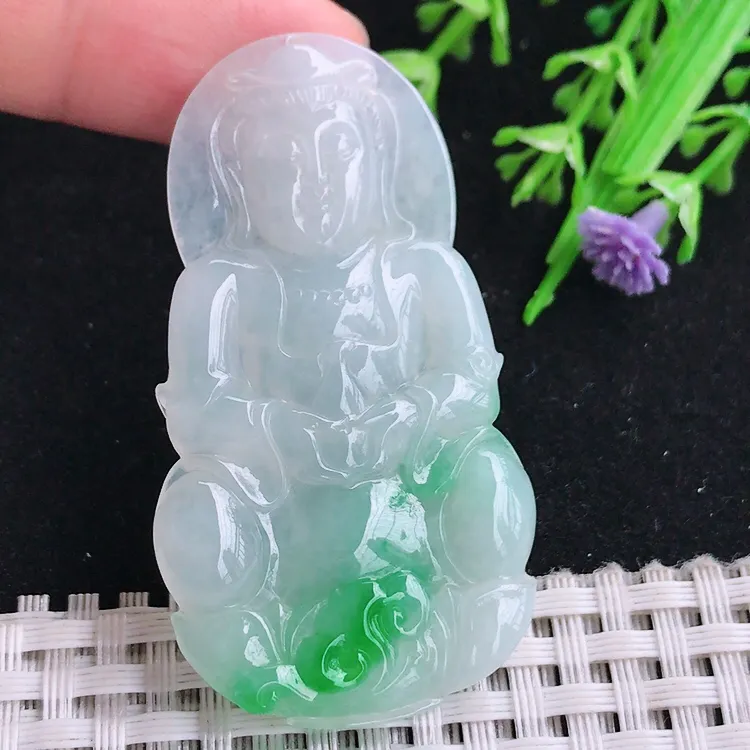 自然光老坑冰胶水灵飘阳绿观音菩萨吊坠尺寸55/30/5