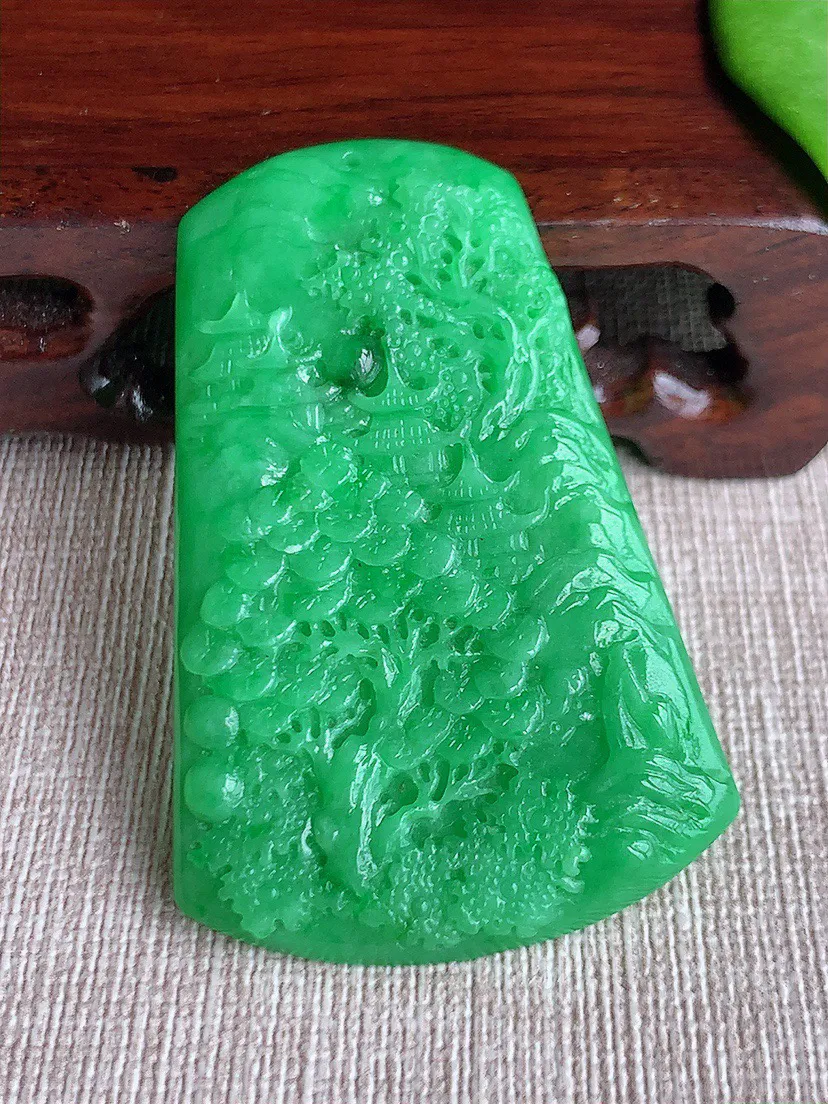 缅甸a货翡翠ddj老坑冰种满绿意境山水牌吊坠 整体53×35.2×4.7mm 16.84
