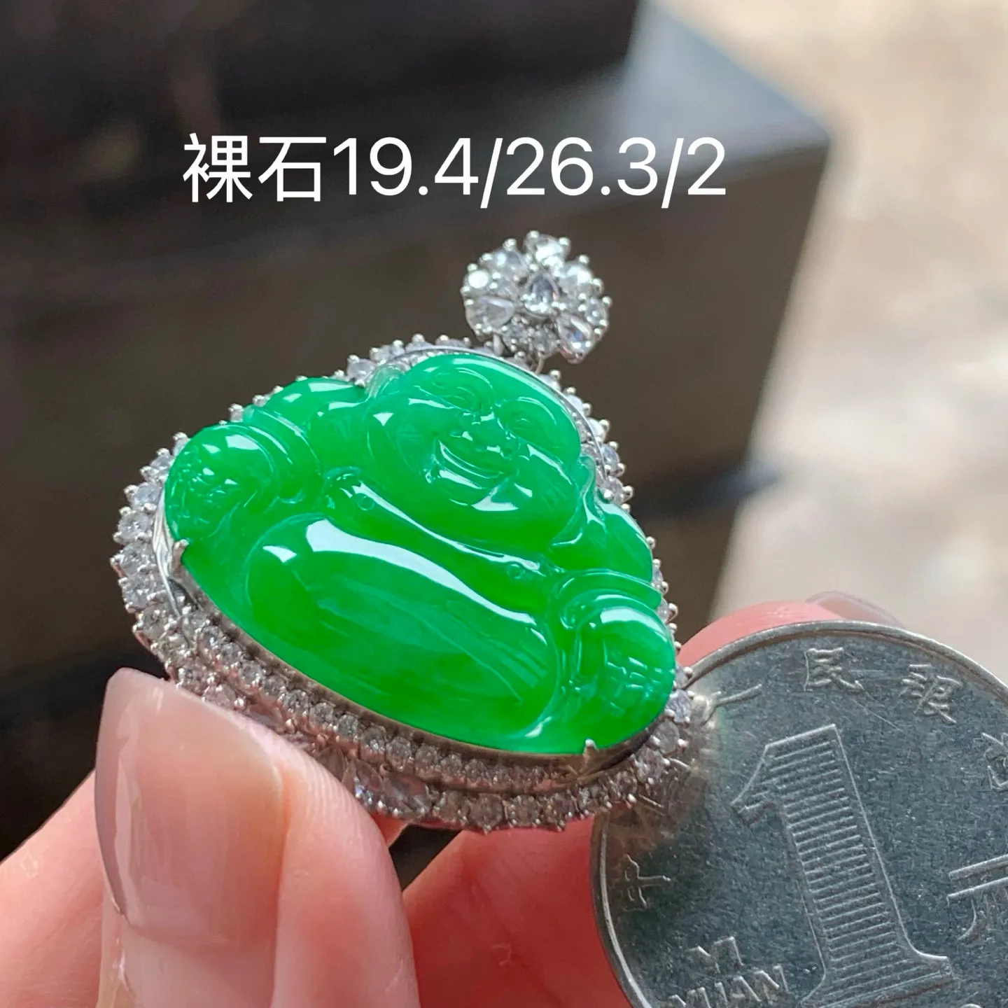 阳绿坐佛
真金镶嵌 精致