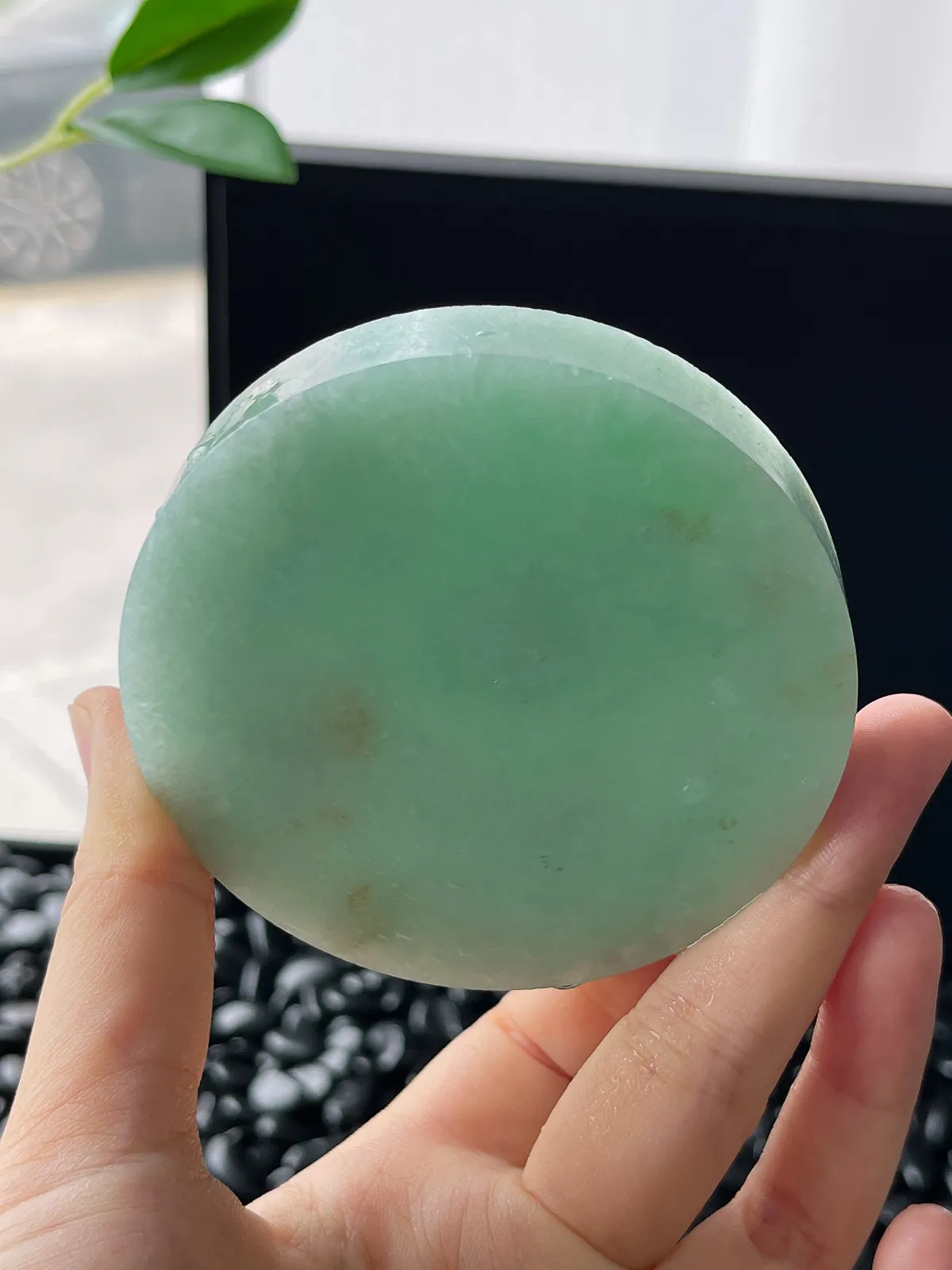 翡翠甜果绿镯饼，正圈最大做58，圆条最大做54