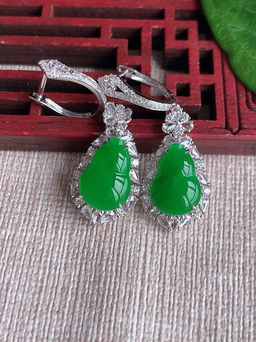 缅甸a货翡翠ddj老坑冰种18K金镶嵌阳绿葫芦耳坠 整体11.5×7.7×7mm 5.20