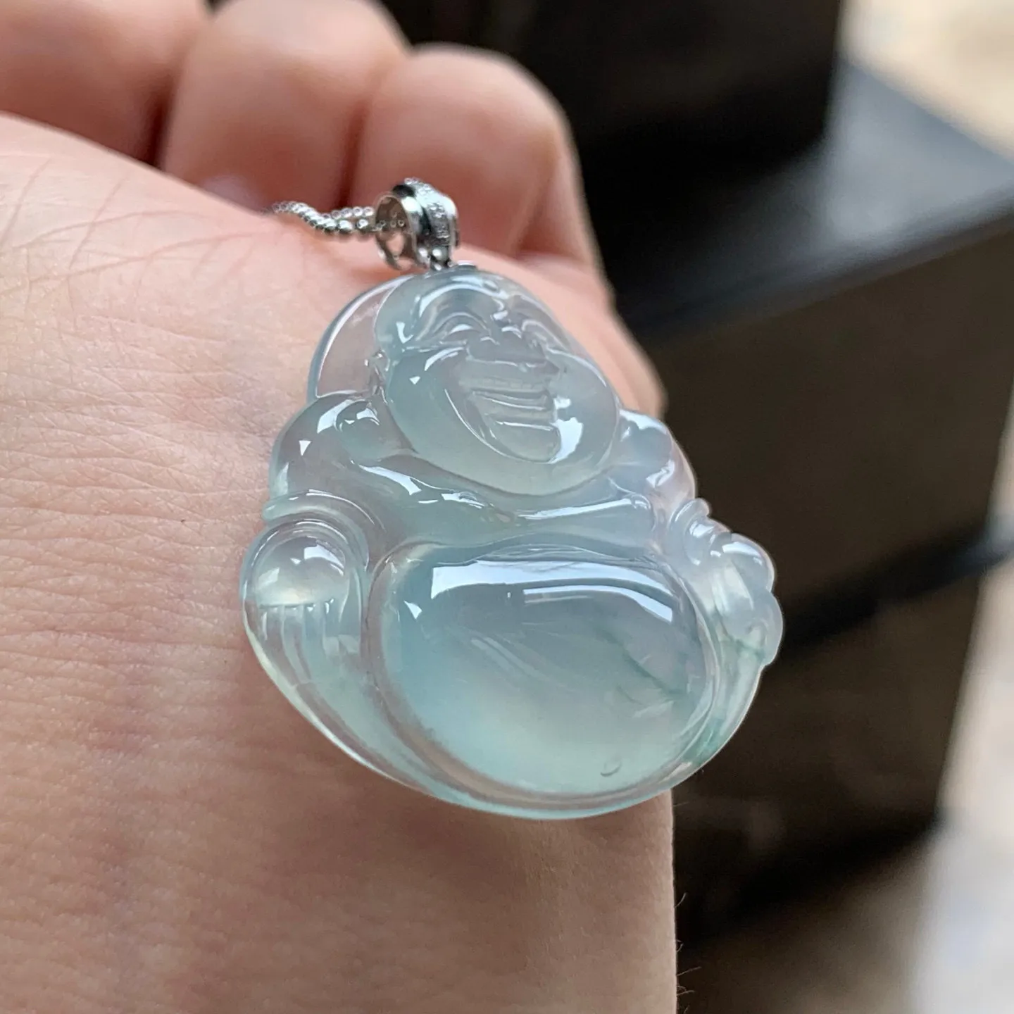 冰种飘花坐佛
清爽 金扣