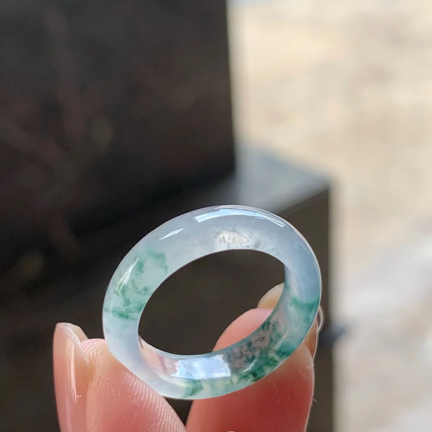 冰种飘花指环
种老水足 清爽