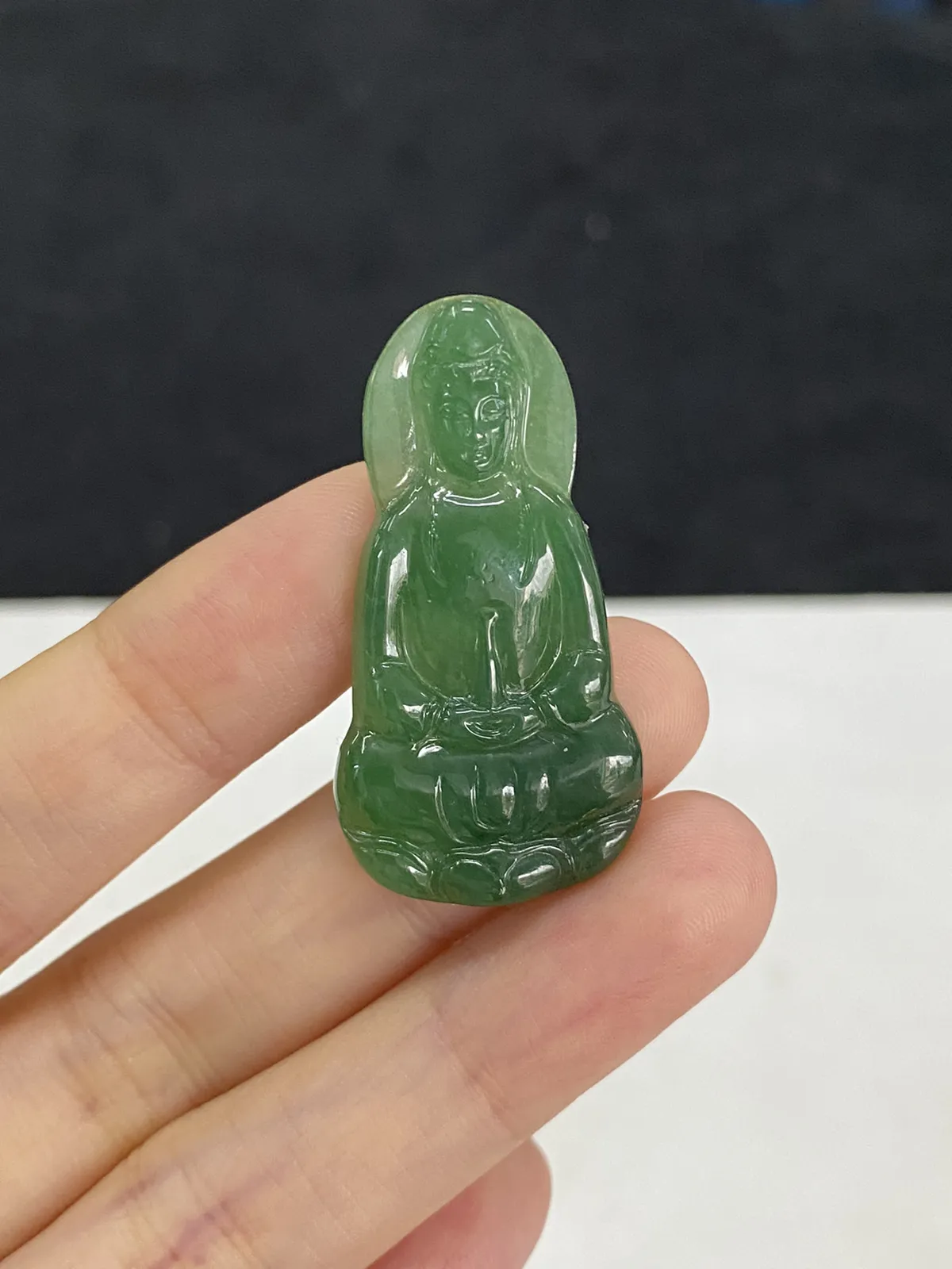 翡翠观音裸石