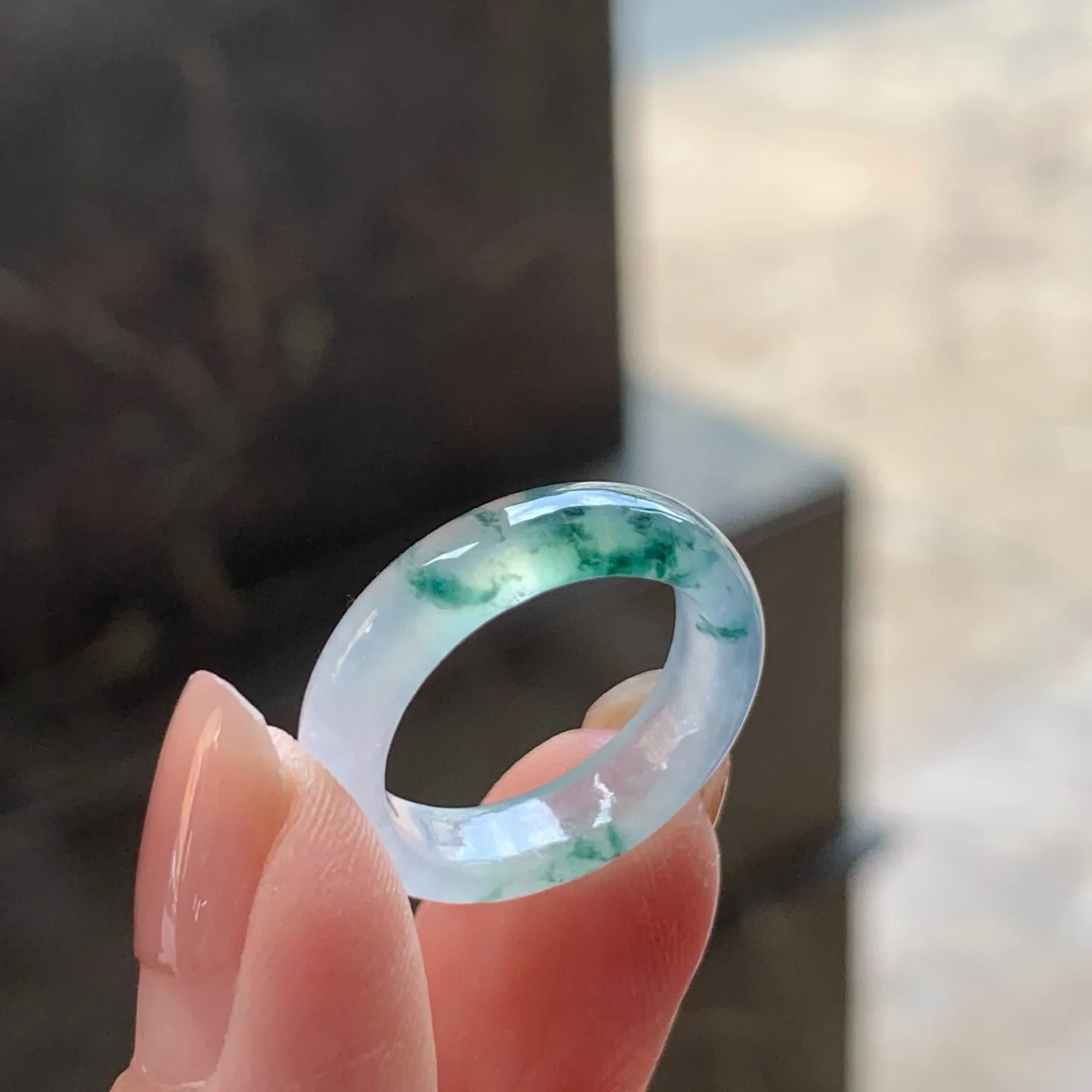 冰种飘花指环
种老水足 清爽