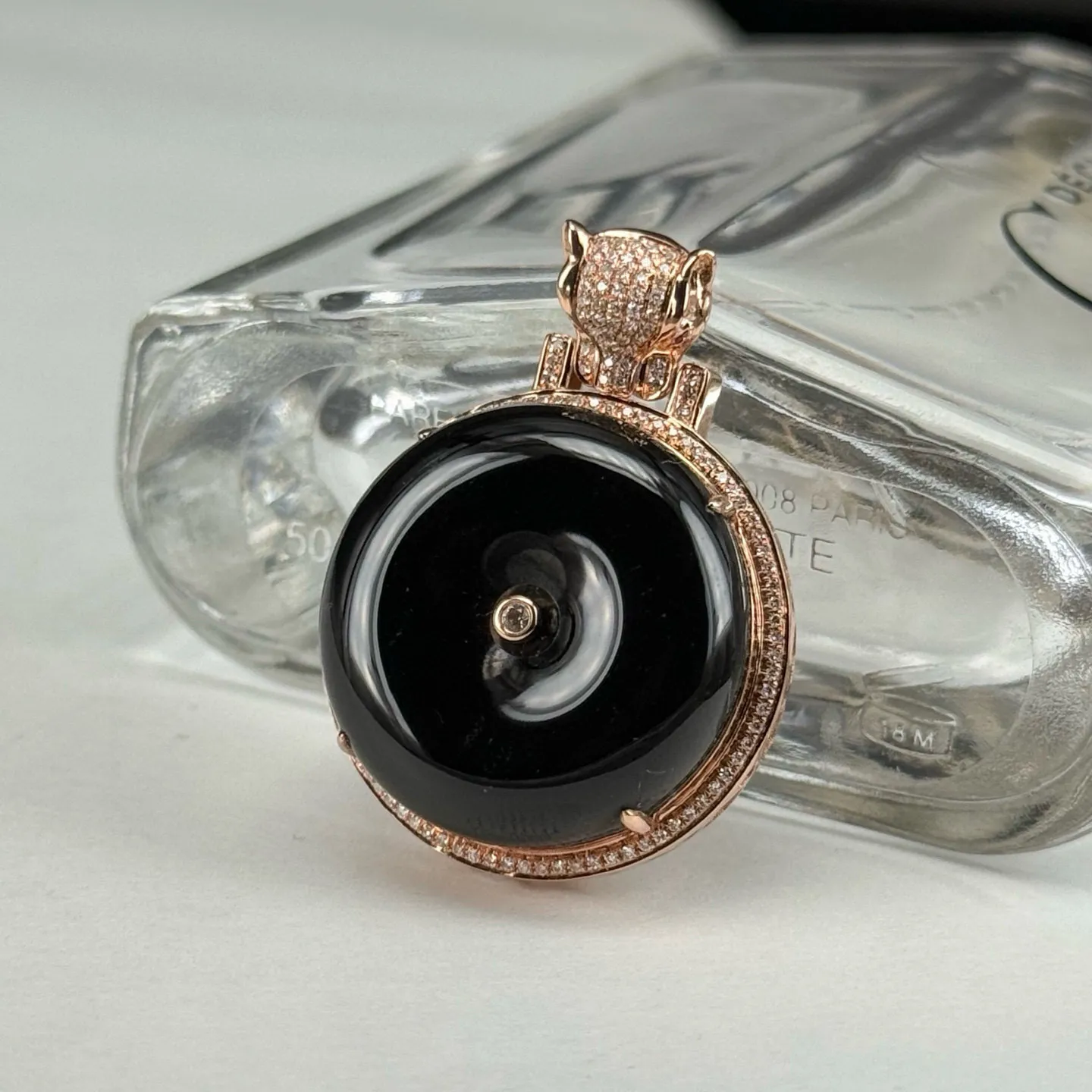 精品18k墨翠平安扣吊坠 种好色正 黑度极好 打灯通透 油性十足