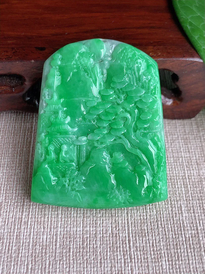 缅甸a货翡翠ddj老坑冰润飘绿意境山水牌吊坠  整体45.5×36×5.7mm 24.58