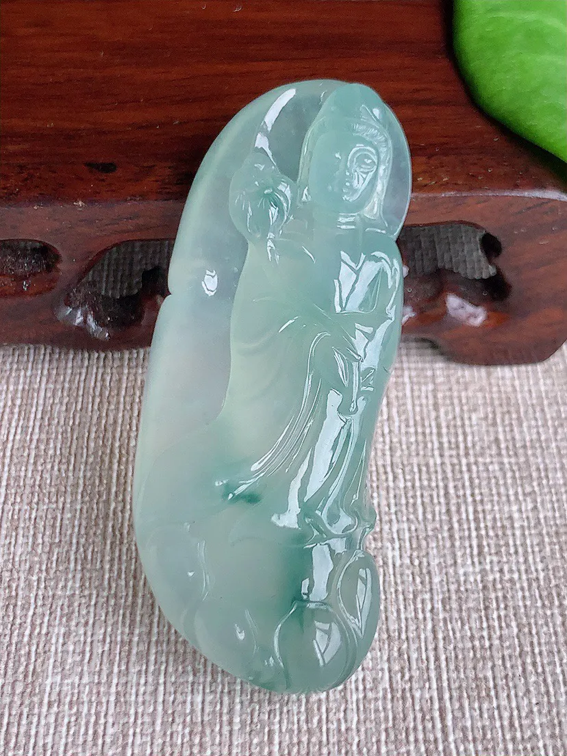 缅甸a货翡翠ddj老坑冰种飘花大势至菩萨吊坠 整体56.7×23×8.7mm 22.00
