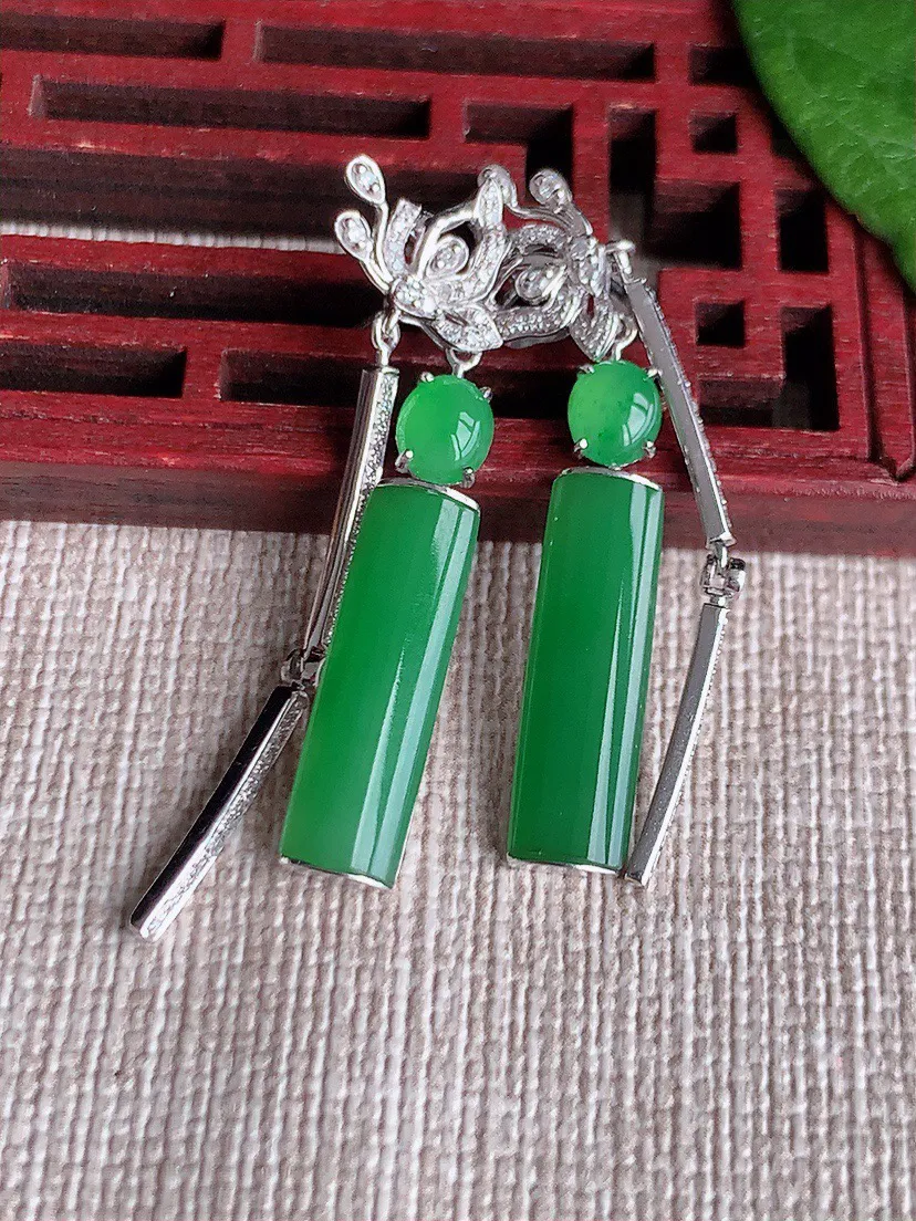 缅甸a货翡翠ddj老坑冰种18K金镶嵌甜绿无事牌耳坠 整体18.8×5.3×2.4mm 4.68