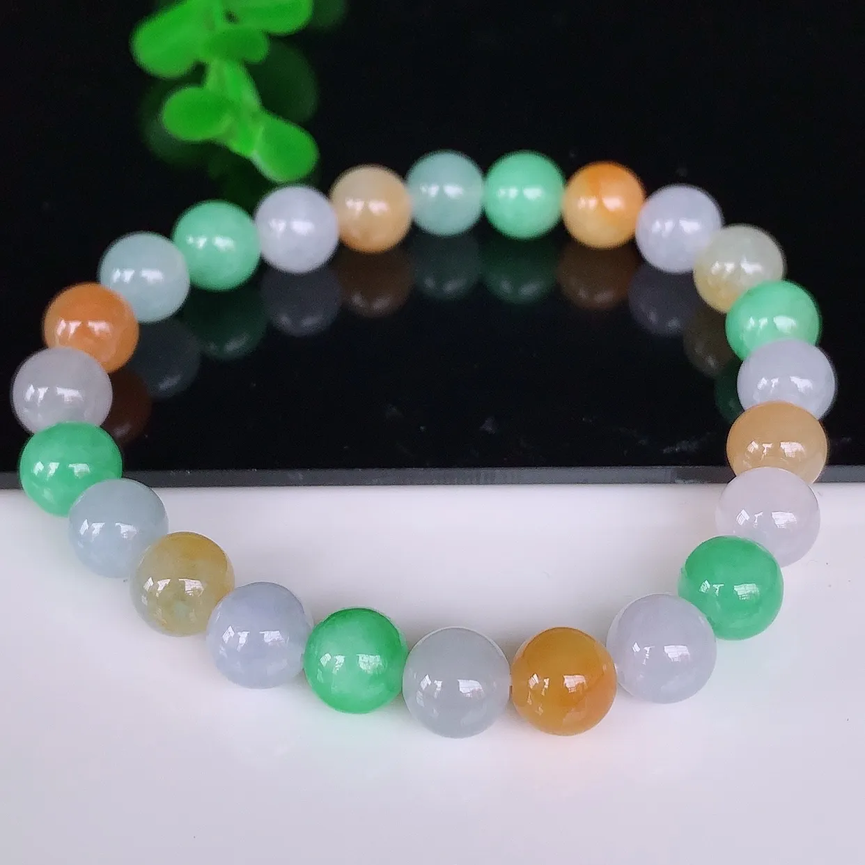 自然光实拍，冰润冰糯种多彩圆珠翡翠手串手链，种老水足，冰清玉润  颜色漂亮  #46.15取一尺寸8mm