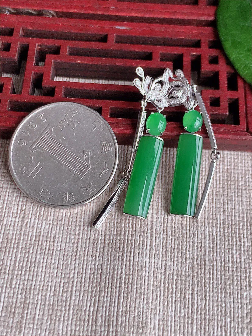 缅甸a货翡翠ddj老坑冰种18K金镶嵌甜绿无事牌耳坠 整体18.8×5.3×2.4mm 4.68