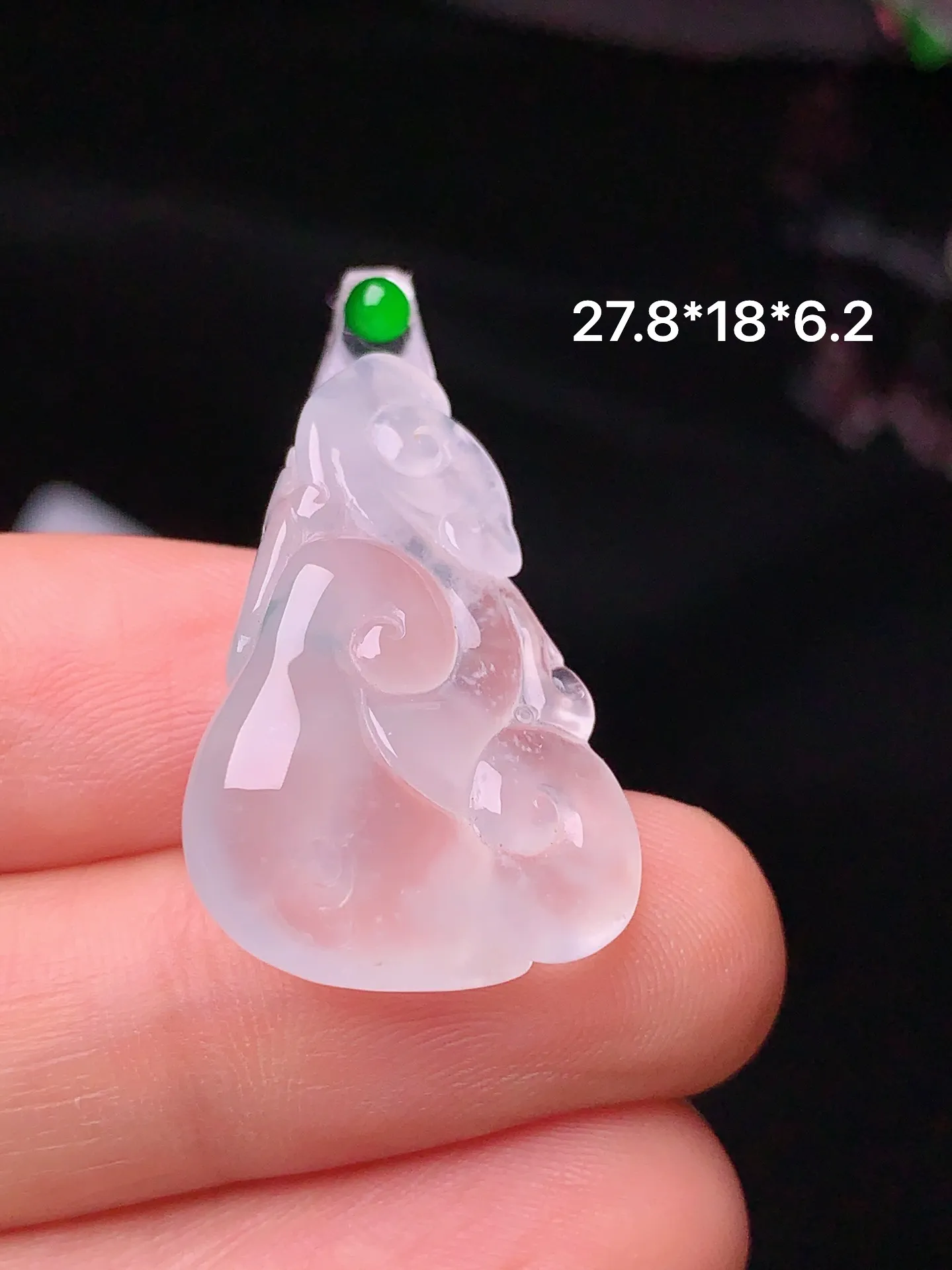 镶嵌款 冰种如意吊坠 玉质细腻 色泽艳丽 整体尺寸27.8*18*6.2