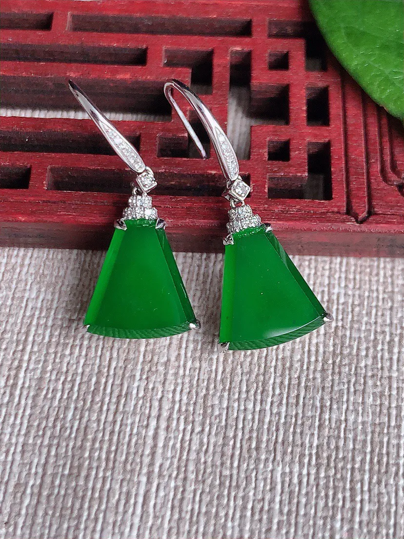 缅甸a货翡翠ddj老坑冰种18K金镶嵌满绿无事牌耳坠 整体11.8×11×4.3mm 3.32