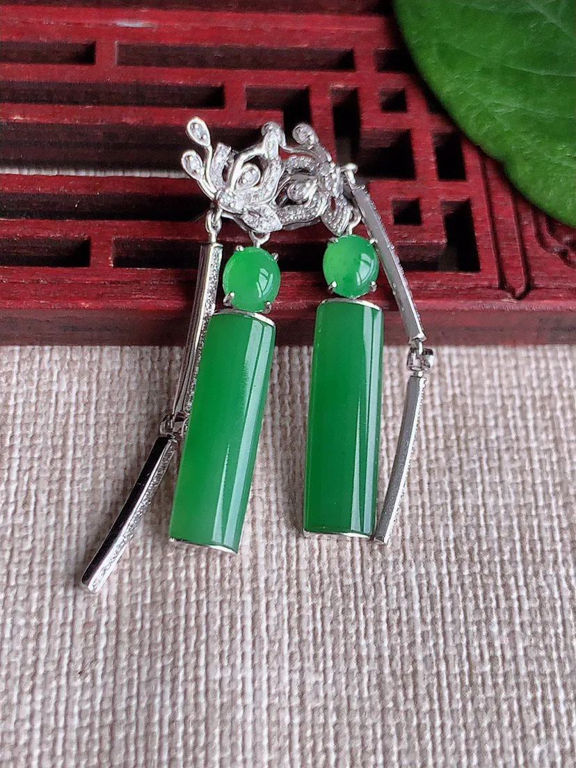 缅甸a货翡翠ddj老坑冰种18K金镶嵌甜绿无事牌耳坠 整体18.8×5.3×2.4mm 4.68