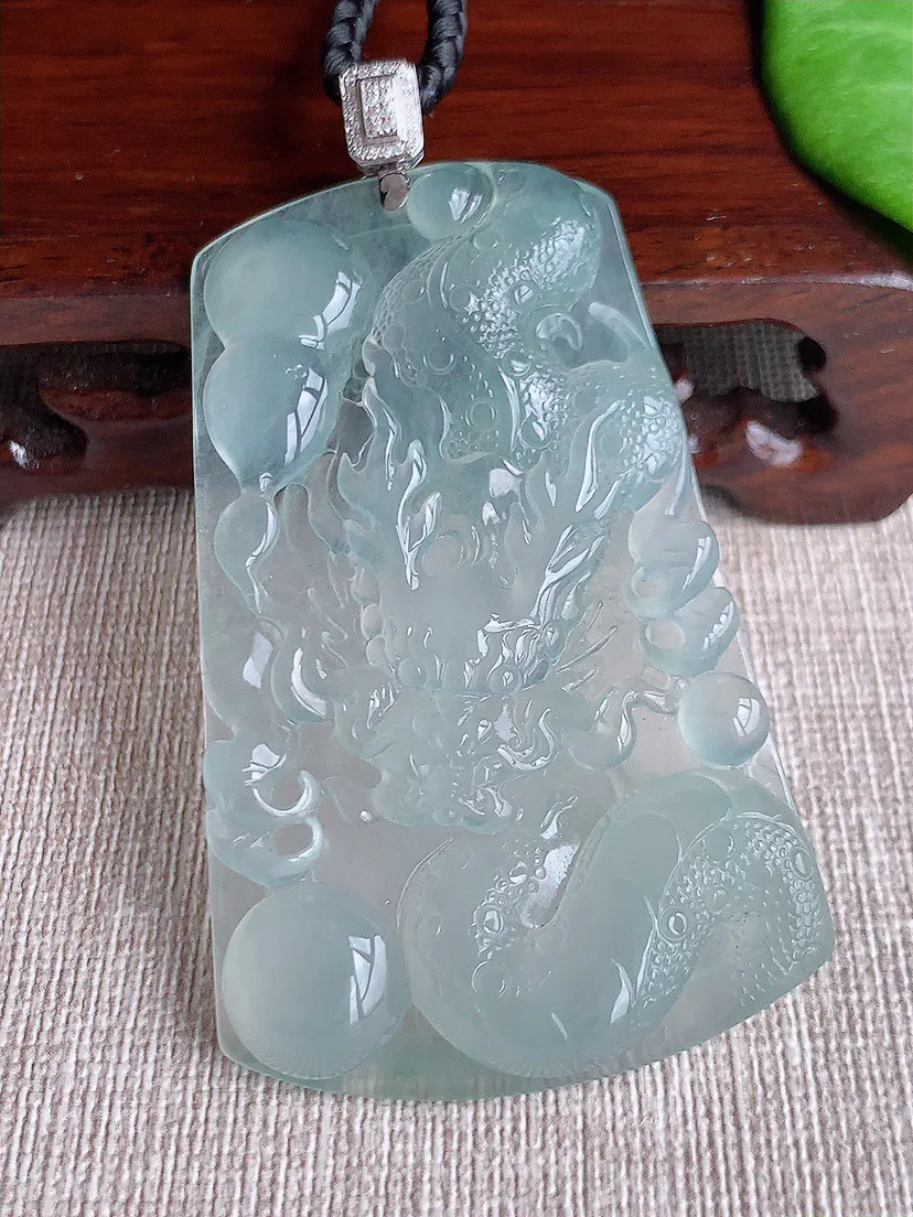 缅甸a货翡翠ddj老坑高冰种18K金镶嵌晴水龙牌吊坠 整体68×60.8×38×6.3mm 33.1