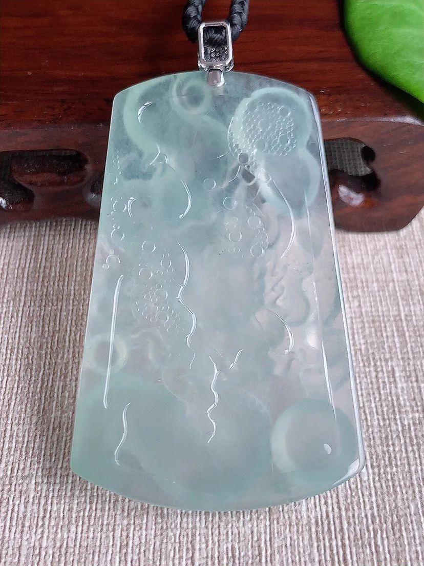 缅甸a货翡翠ddj老坑高冰种18K金镶嵌晴水龙牌吊坠 整体68×60.8×38×6.3mm 33.13