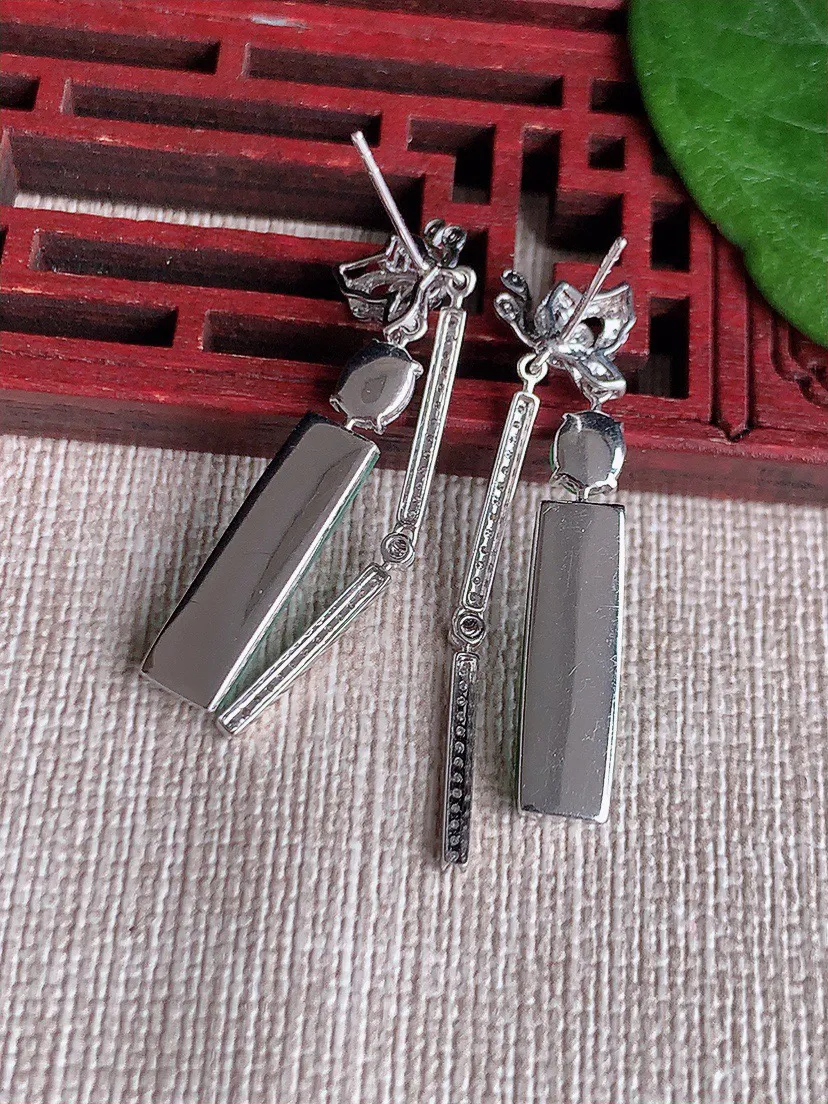 缅甸a货翡翠ddj老坑冰种18K金镶嵌甜绿无事牌耳坠 整体18.8×5.3×2.4mm 4.68