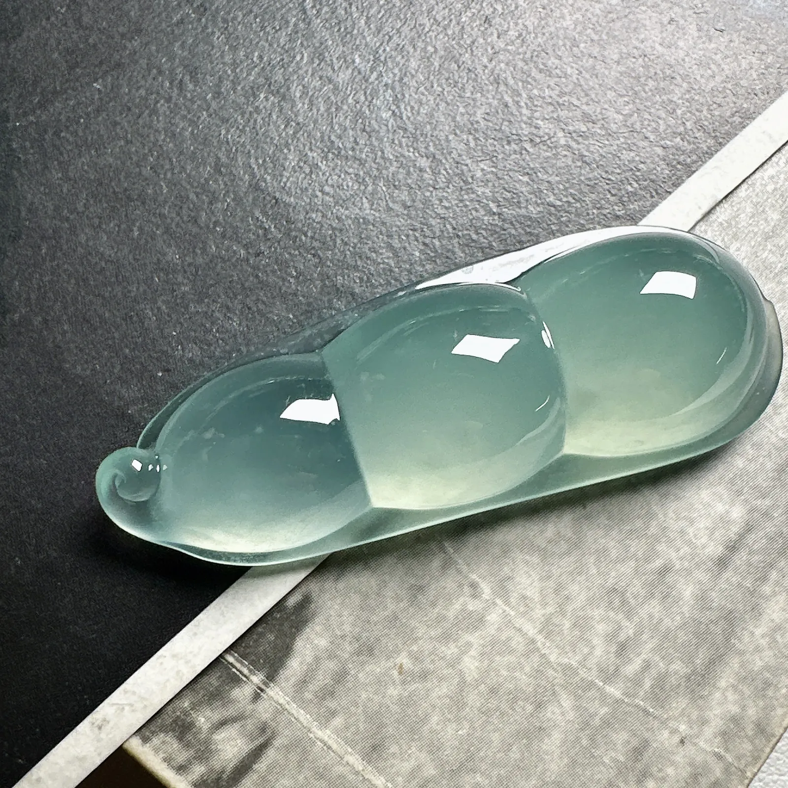 【大豆】高冰天空蓝大福豆，饱满圆润，光泽度好，晶莹剔透，难得的大尺寸精品。
