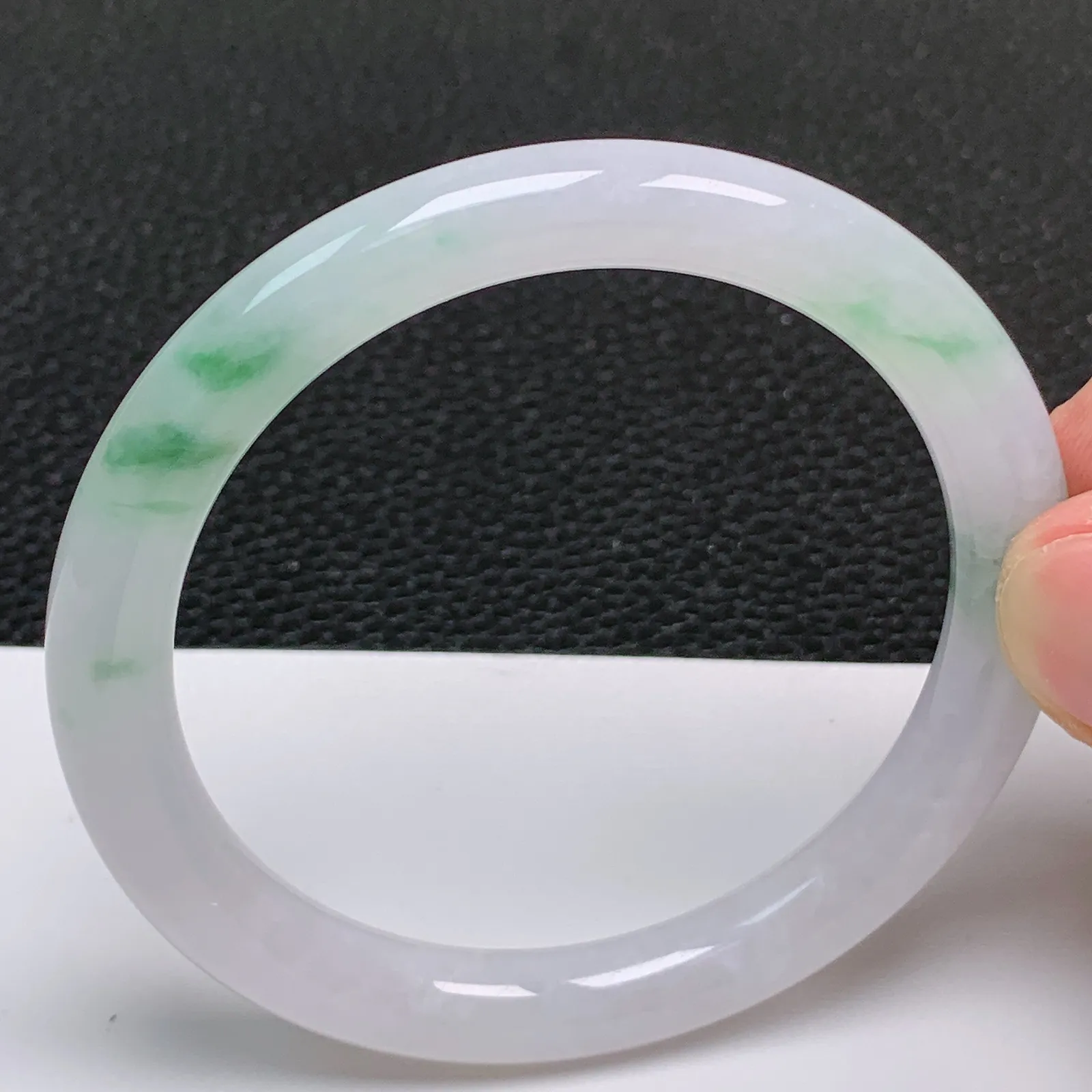 圈口53～54 天然翡翠A货老坑冰润飘花圆条手镯 尺寸53.9*8mm