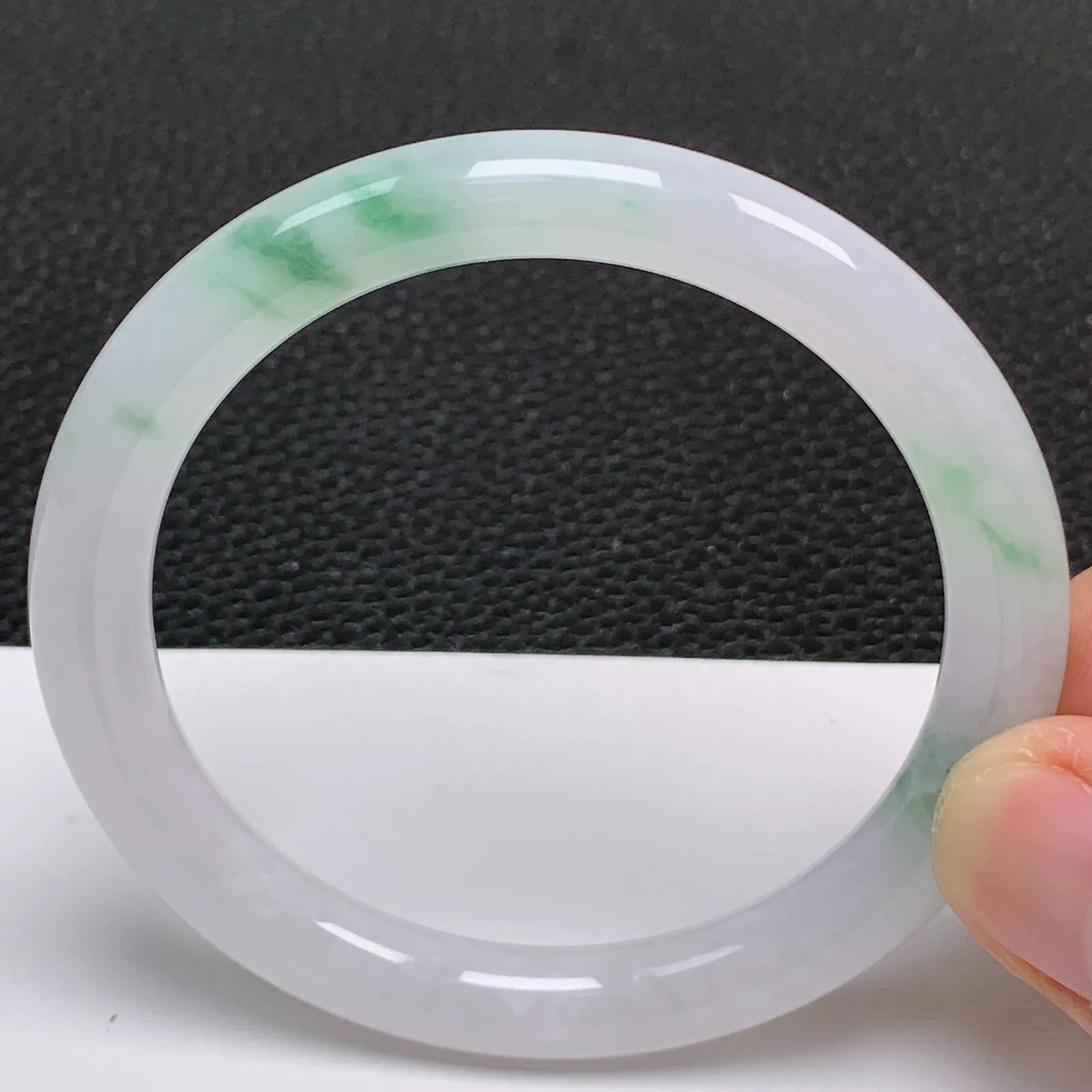 圈口53～54 天然翡翠A货老坑冰润飘花圆条手镯 尺寸53.9*8mm