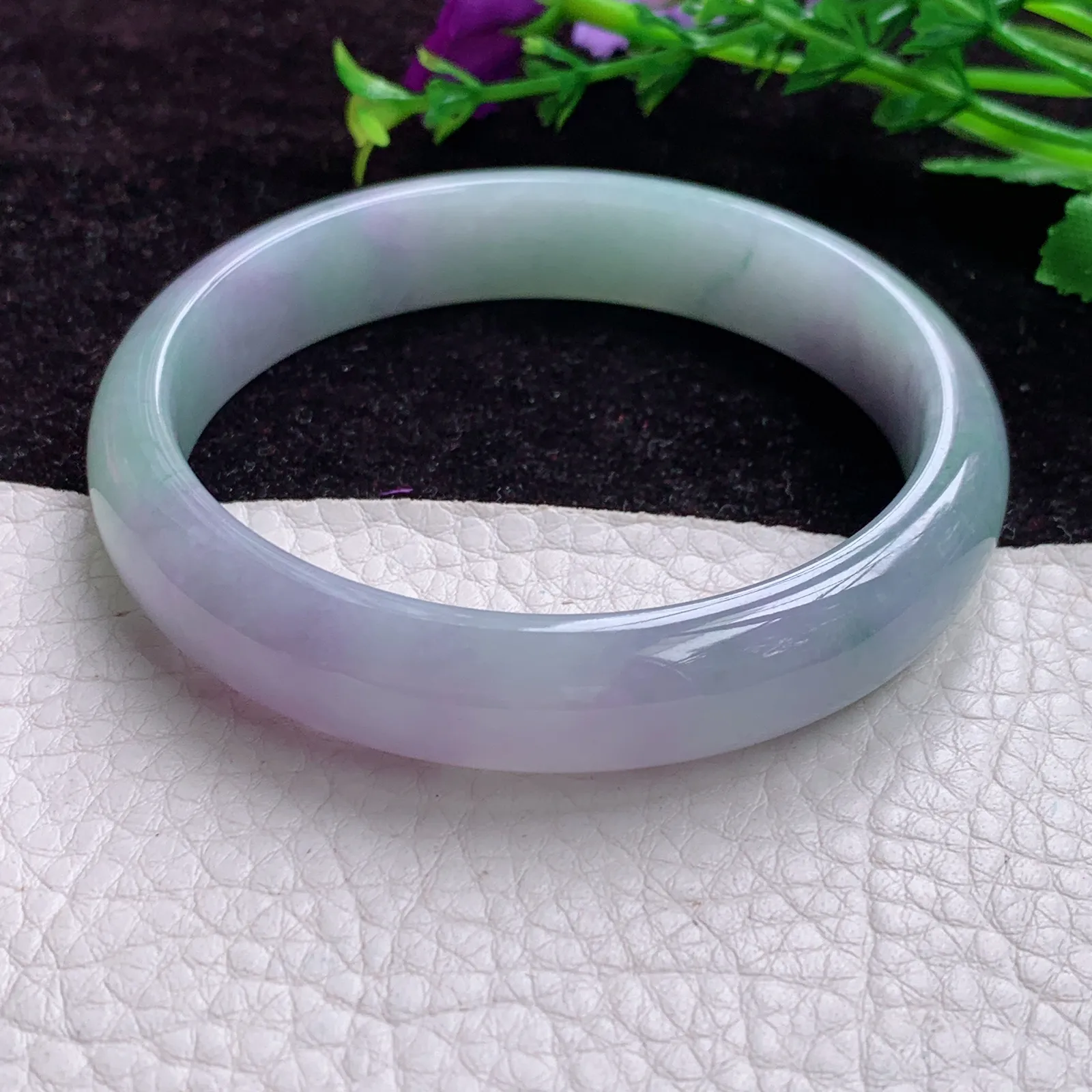 js实拍 大圈口60*12.8*7缅甸翡翠胶感春带彩百搭正圈翡翠玉手镯 招财镯