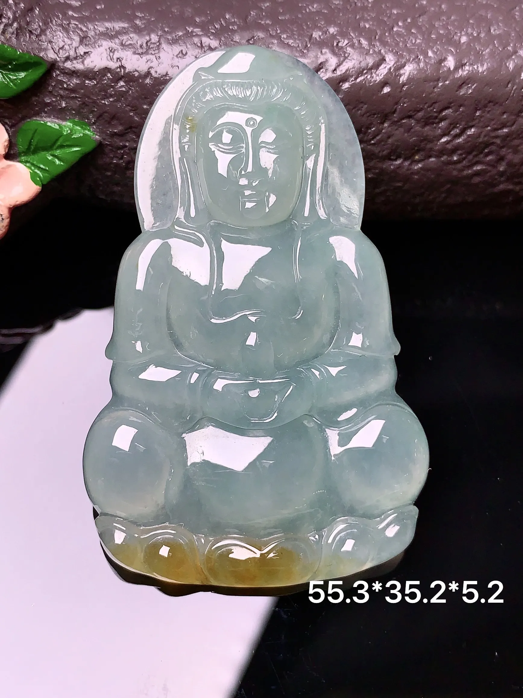 晴底飘黄翡观音菩萨吊坠 玉质细腻 色泽艳丽 整体尺寸55.3*35.2*5.2