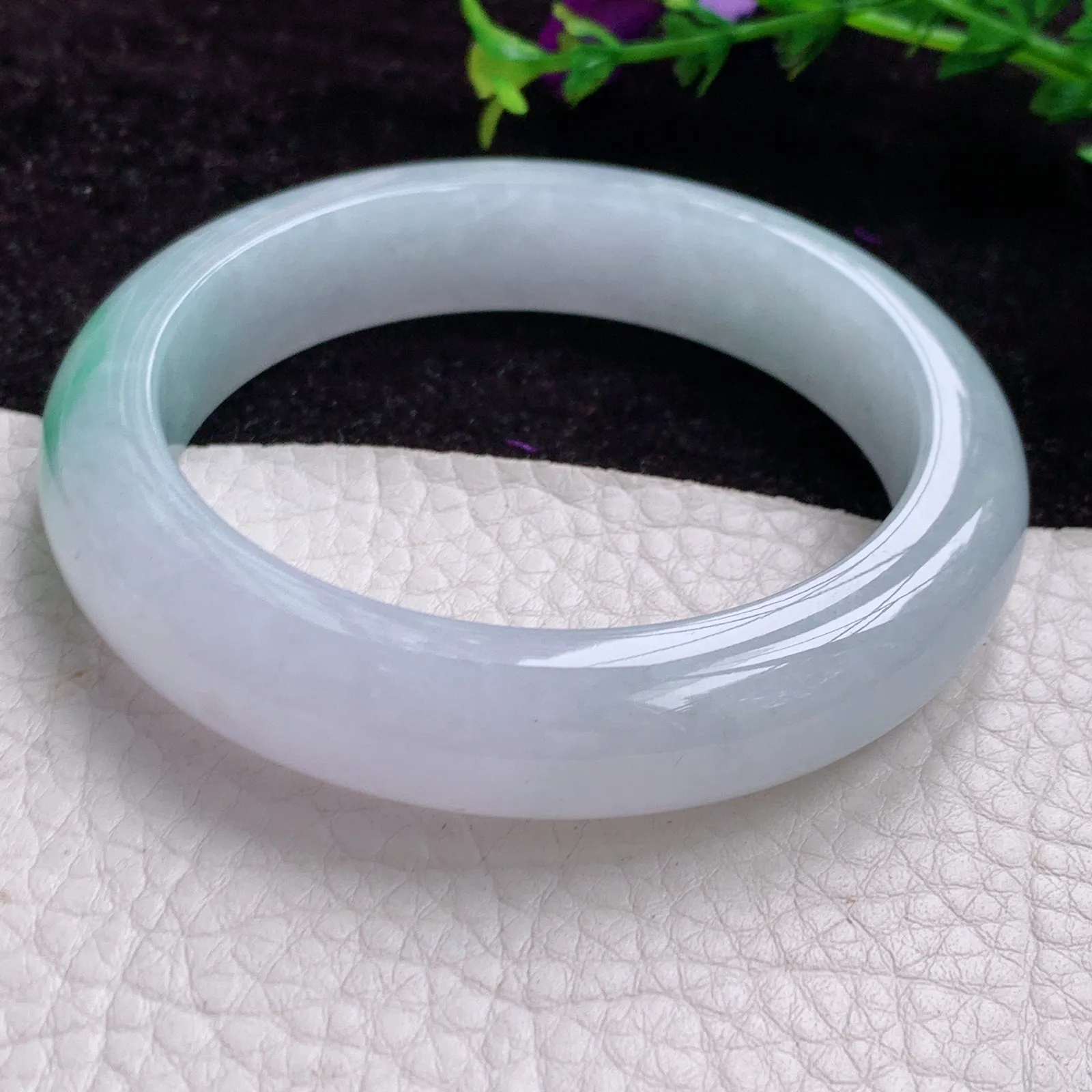 sza实拍 55.5*12.8*9缅甸翡翠冰胶飘花百搭正圈翡翠玉手镯 宽边玉镯