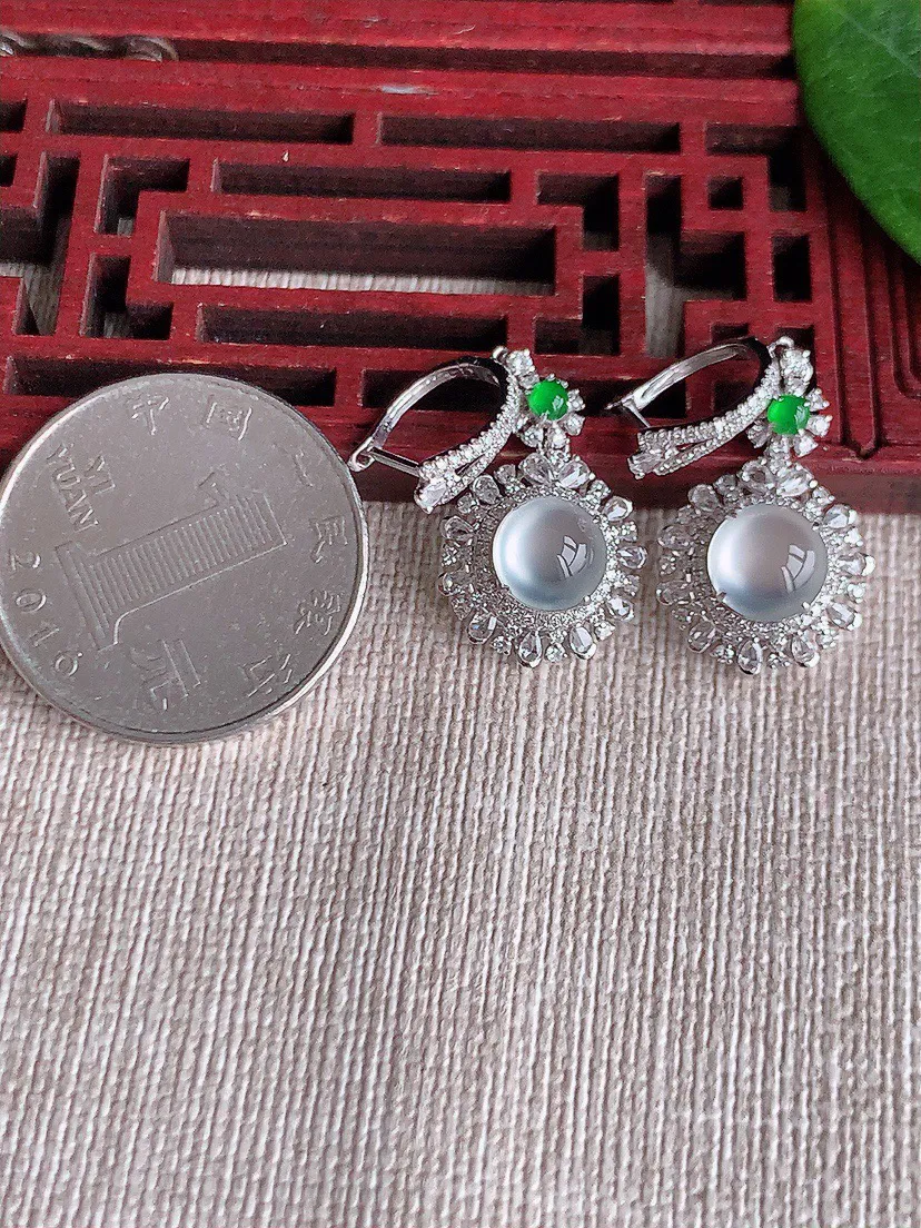 缅甸a货翡翠ddj老坑玻璃种18K金镶嵌白月光蛋面耳坠整体7×7.8mm 4.20