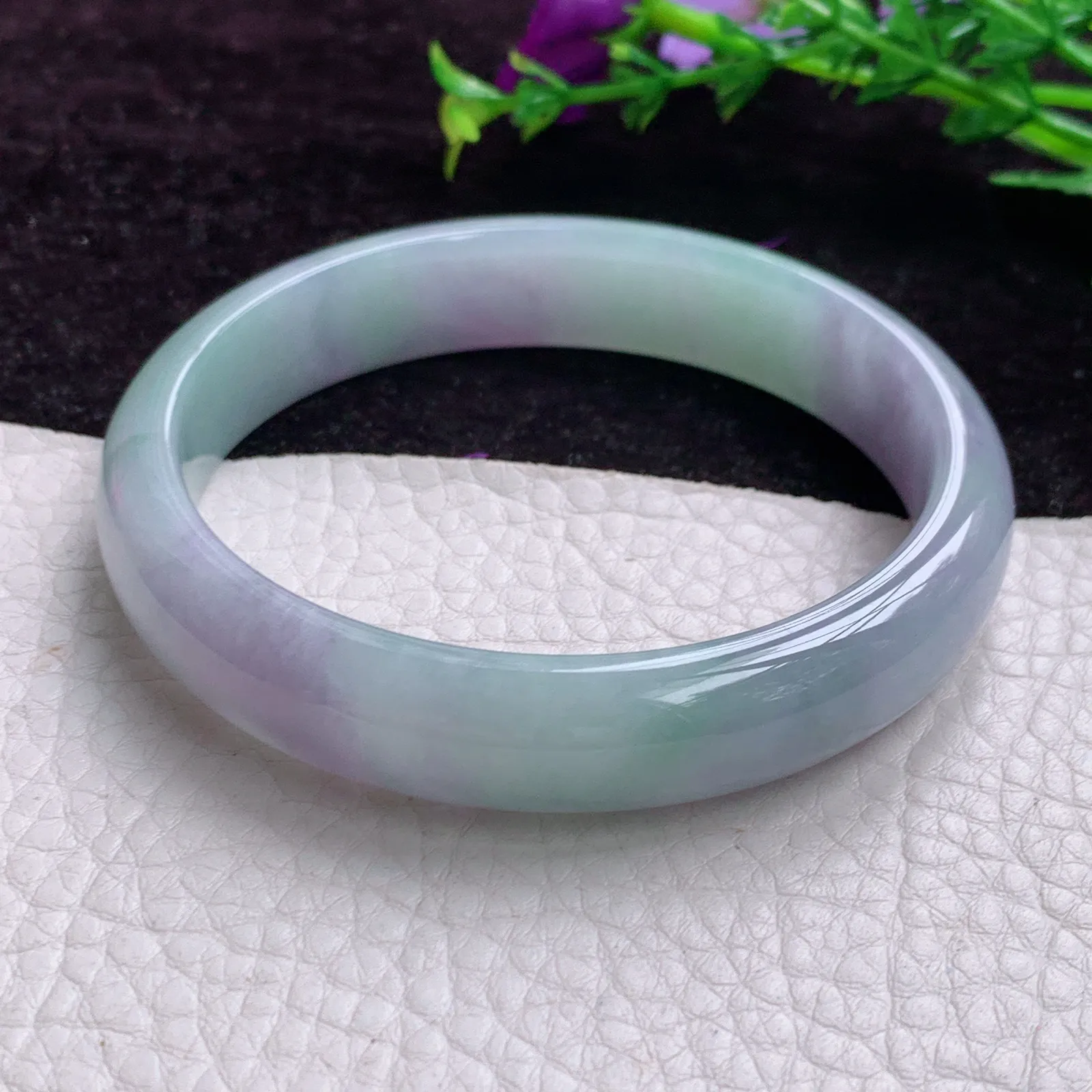 js实拍 大圈口60*12.8*7缅甸翡翠胶感春带彩百搭正圈翡翠玉手镯 招财镯