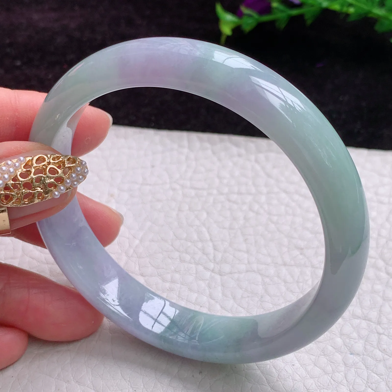 js实拍 大圈口60*12.8*7缅甸翡翠胶感春带彩百搭正圈翡翠玉手镯 招财镯