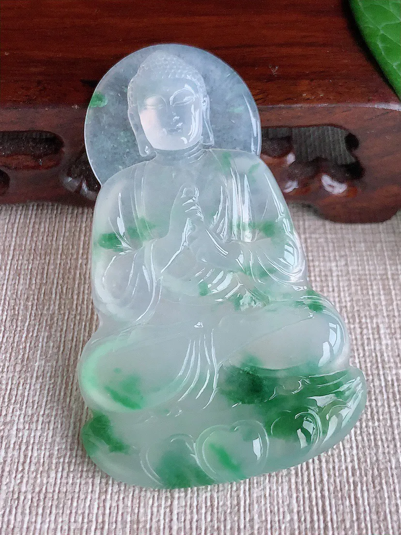 缅甸a货翡翠ddj老坑冰种飘绿大日如来吊坠 整体61.8×38×5mm 21.06