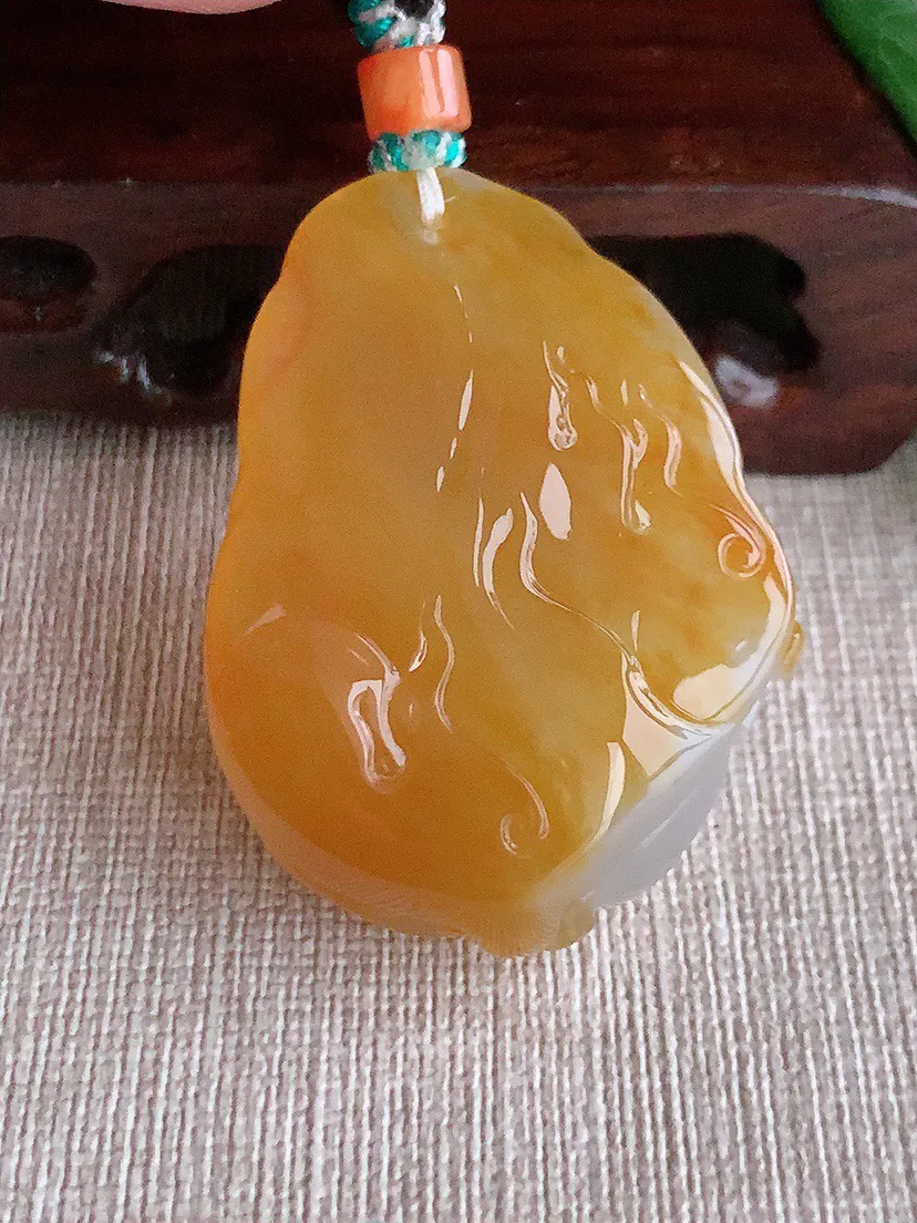 缅甸a货翡翠ddj老坑冰种飘黄翡逍遥佛吊坠 整体44×33.4×16.2mm 35.70