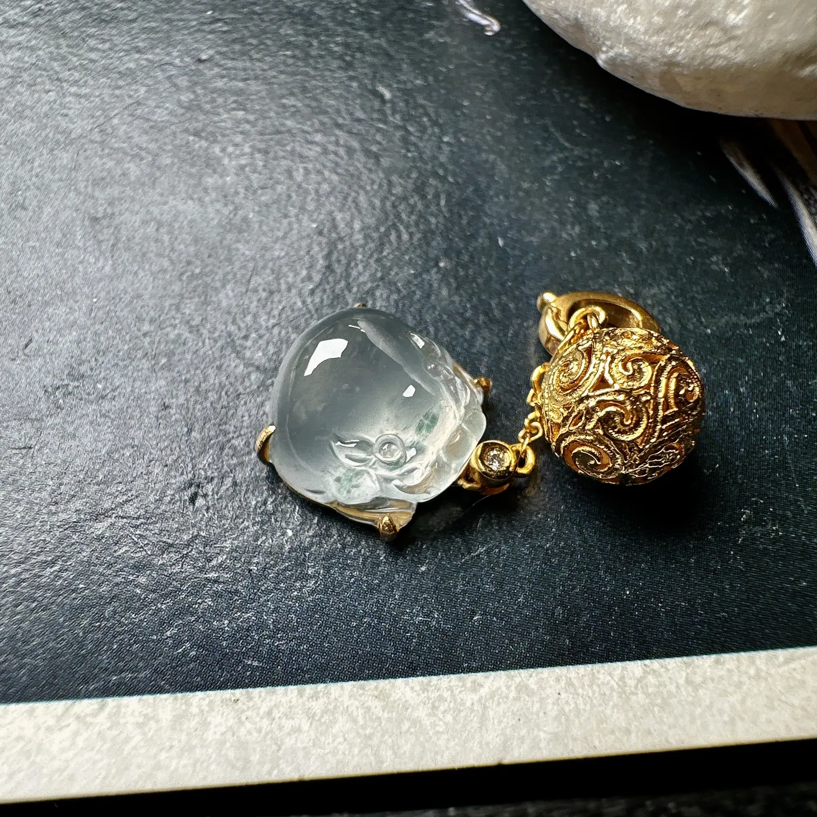 【冰种飘花貔貅小滴流】流行扣款，招财神器，多种佩戴搭配，冰感十足，晶莹透亮，18K金钻镶嵌，其中一件裸石尺寸9.4*9.3*6毫米