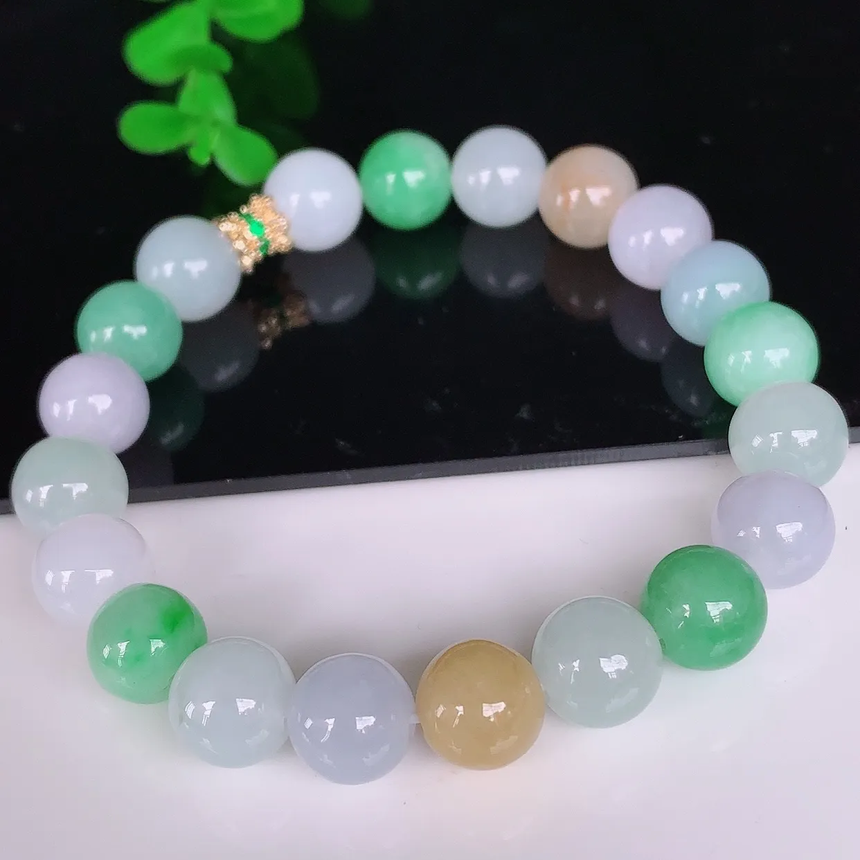 自然光实拍，冰润冰糯种多彩圆珠翡翠手串手链，种老水足，冰清玉润  颜色漂亮  #46.17取一尺寸9mm