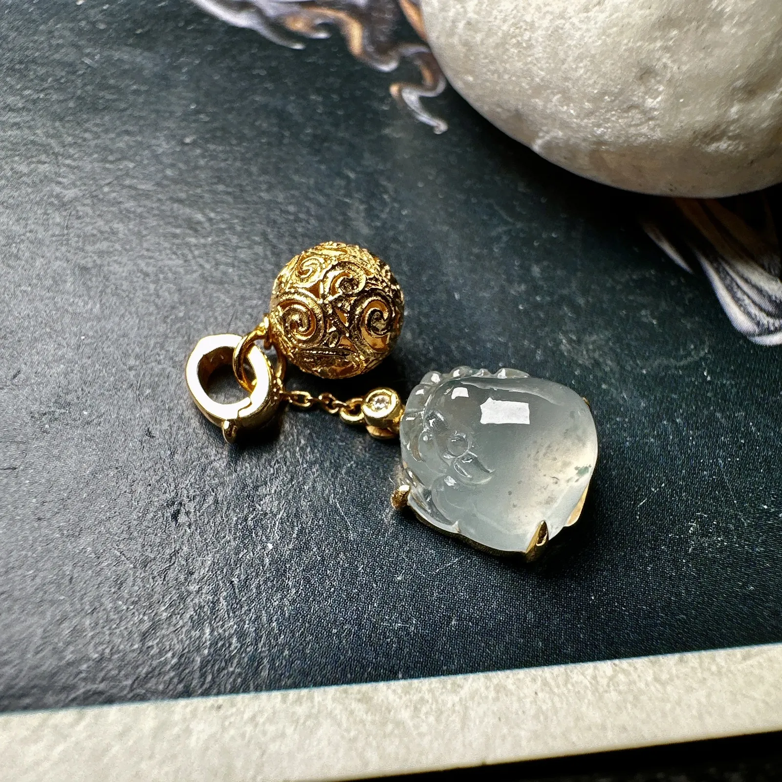 【冰种飘花貔貅小滴流】流行扣款，招财神器，多种佩戴搭配，冰感十足，晶莹透亮，18K金钻镶嵌，其中一件