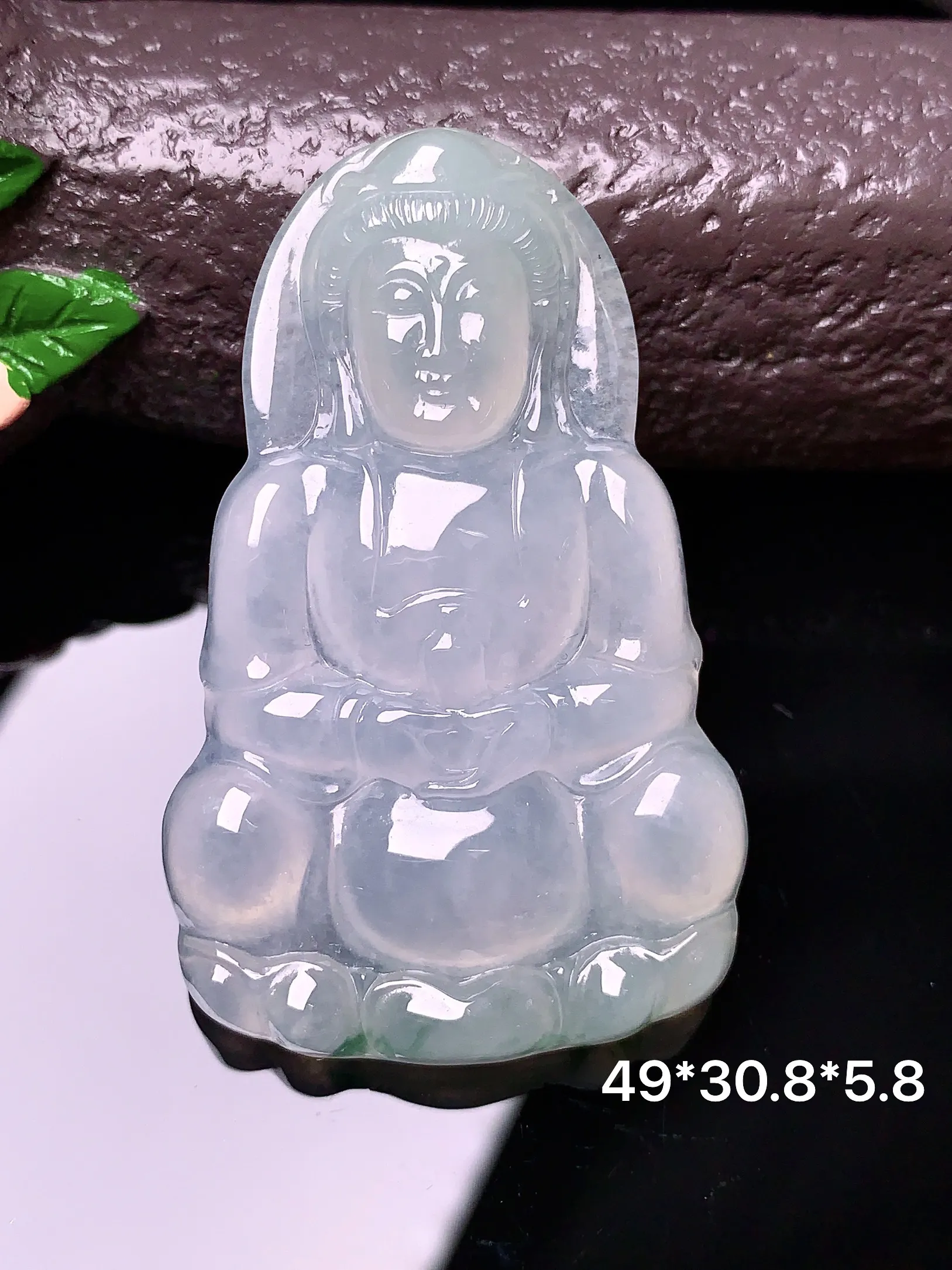 冰种飘绿观音菩萨吊坠 玉质细腻 色泽艳丽 整体尺寸49*30.8*5.8