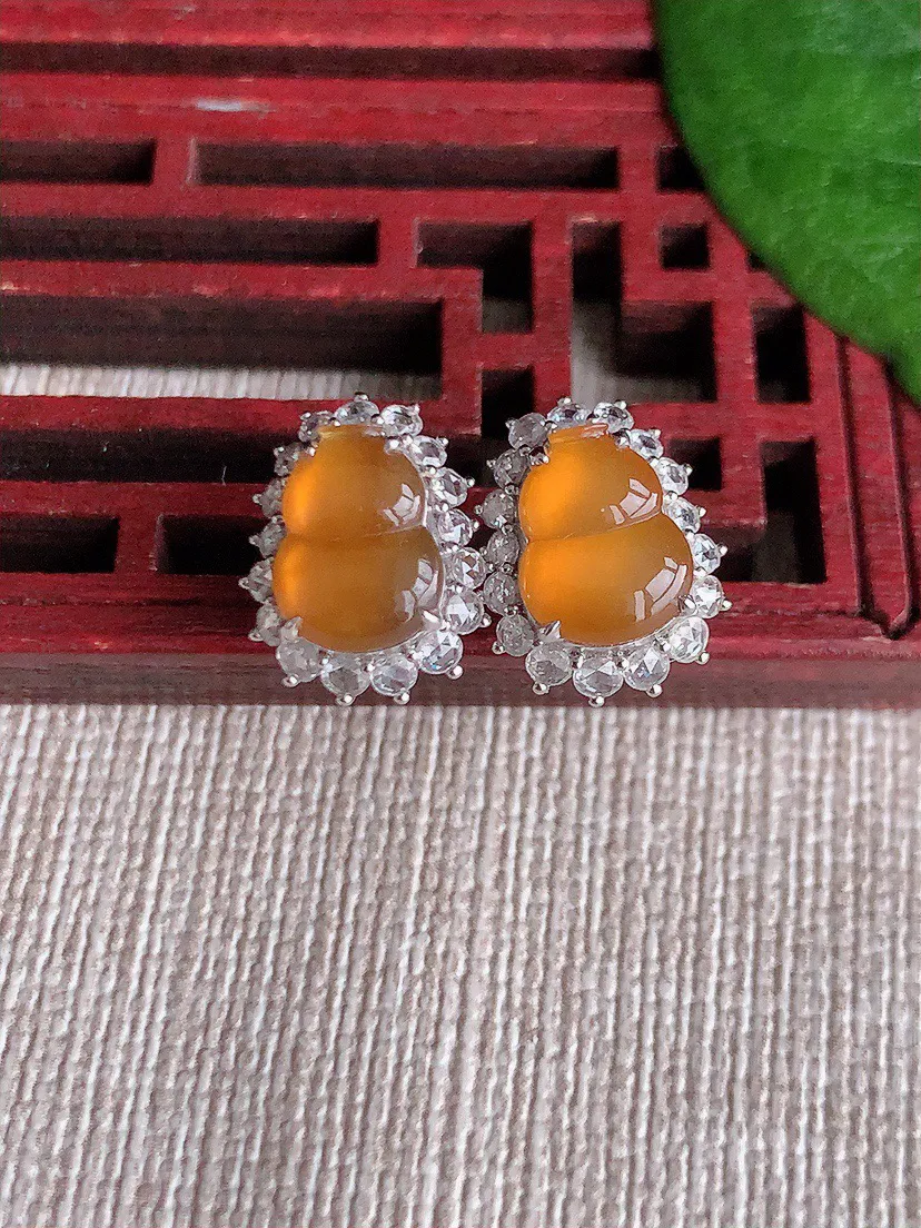 缅甸a货翡翠ddj老坑冰种18K金镶嵌红翡葫芦耳钉 整体9×7mm 3.22
