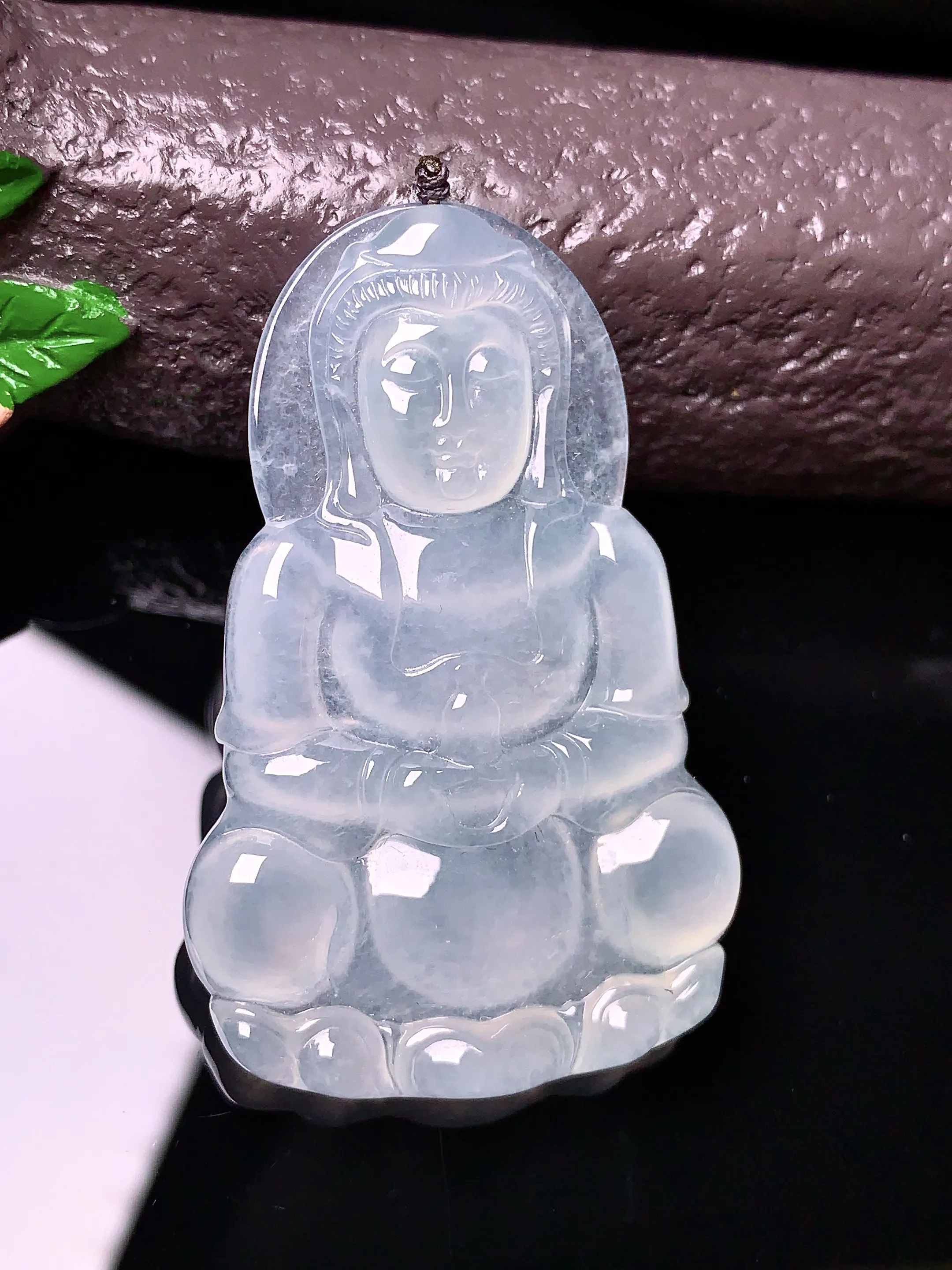 冰种观音菩萨吊坠 玉质细腻 色泽艳丽 整体尺寸48*30.7*4.6