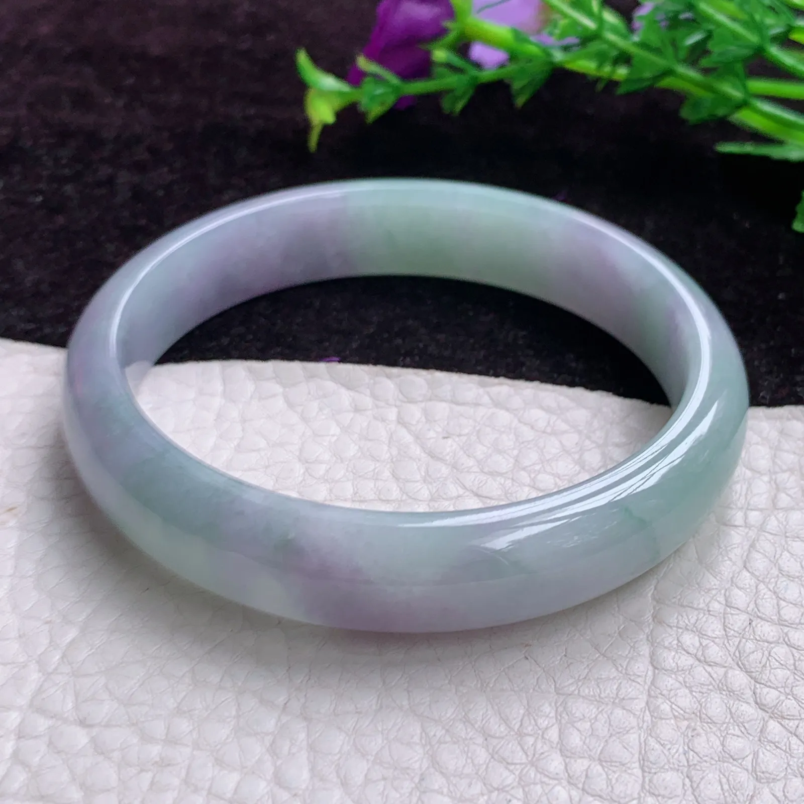 js实拍 大圈口60*12.8*7缅甸翡翠胶感春带彩百搭正圈翡翠玉手镯 招财镯