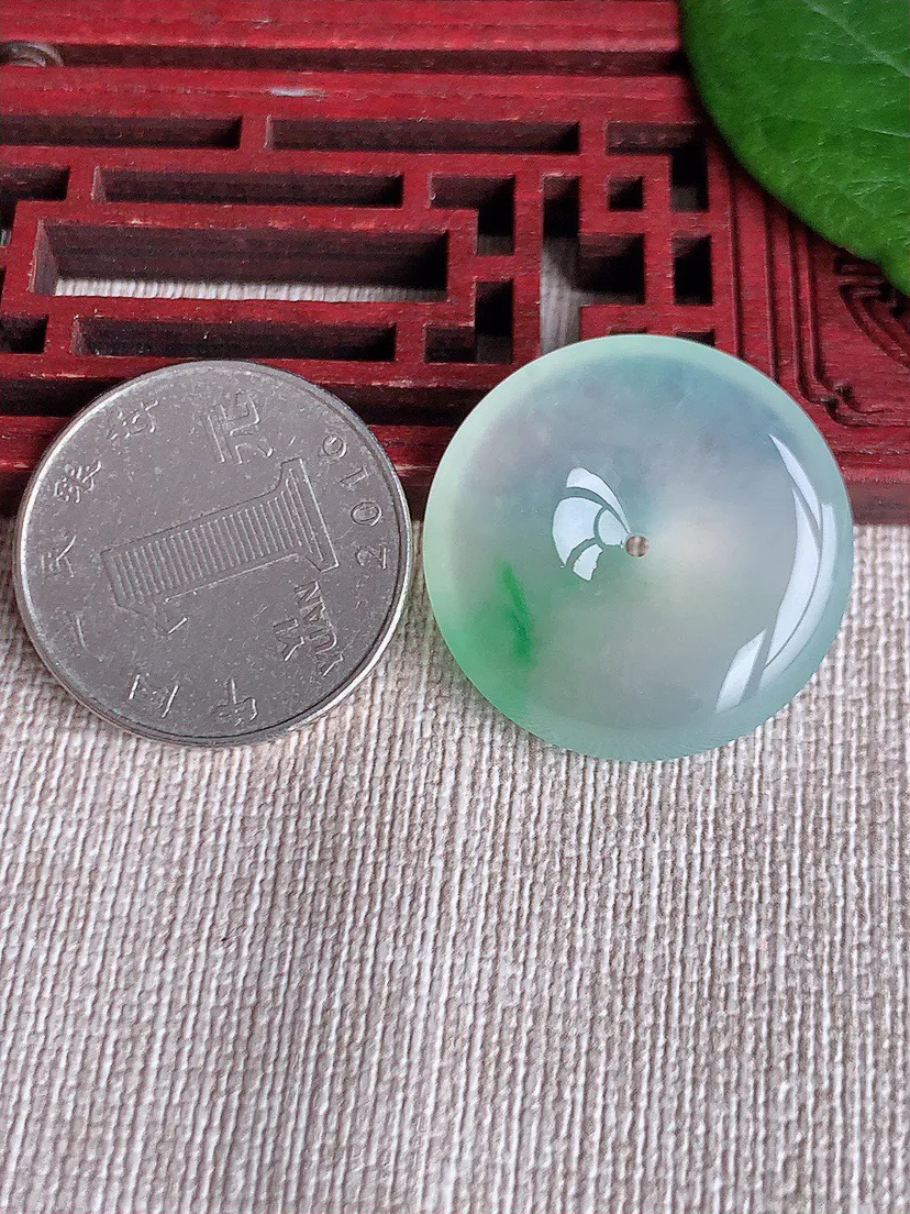 缅甸a货翡翠ddj老坑冰种飘绿平安扣吊坠 整体26.2×5.7mm 8.29