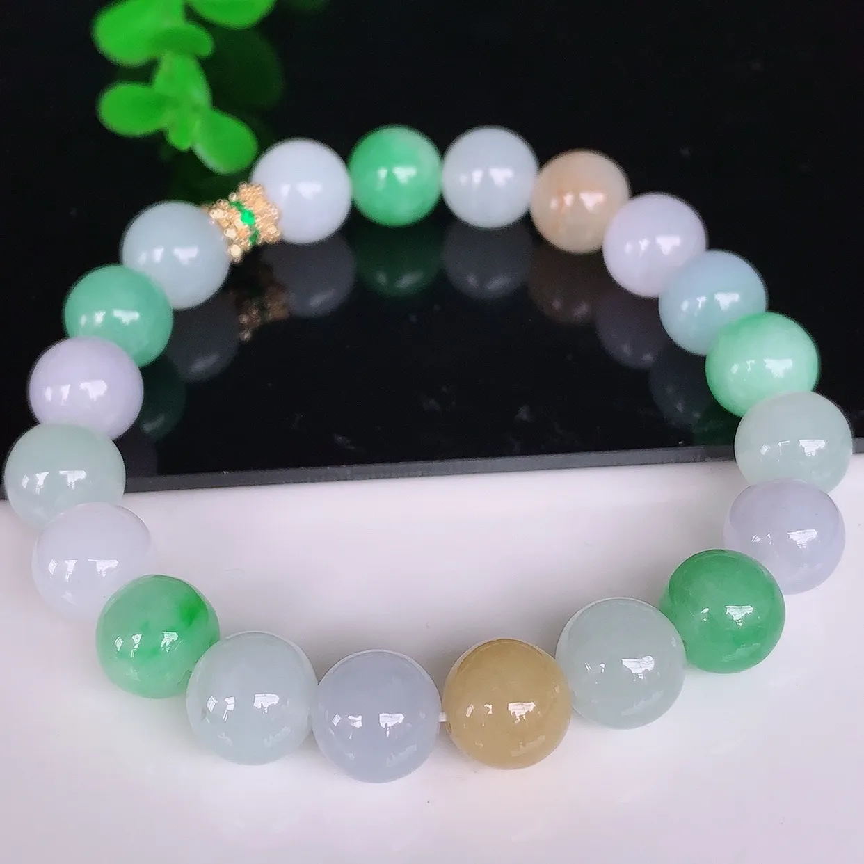 自然光实拍，冰润冰糯种多彩圆珠翡翠手串手链，种老水足，冰清玉润  颜色漂亮  #46.17取一尺寸9mm