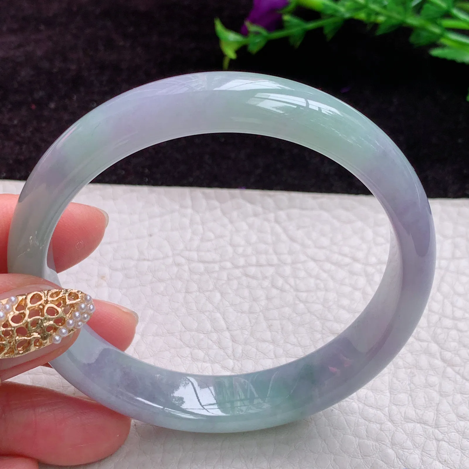 js实拍 大圈口60*12.8*7缅甸翡翠胶感春带彩百搭正圈翡翠玉手镯 招财镯