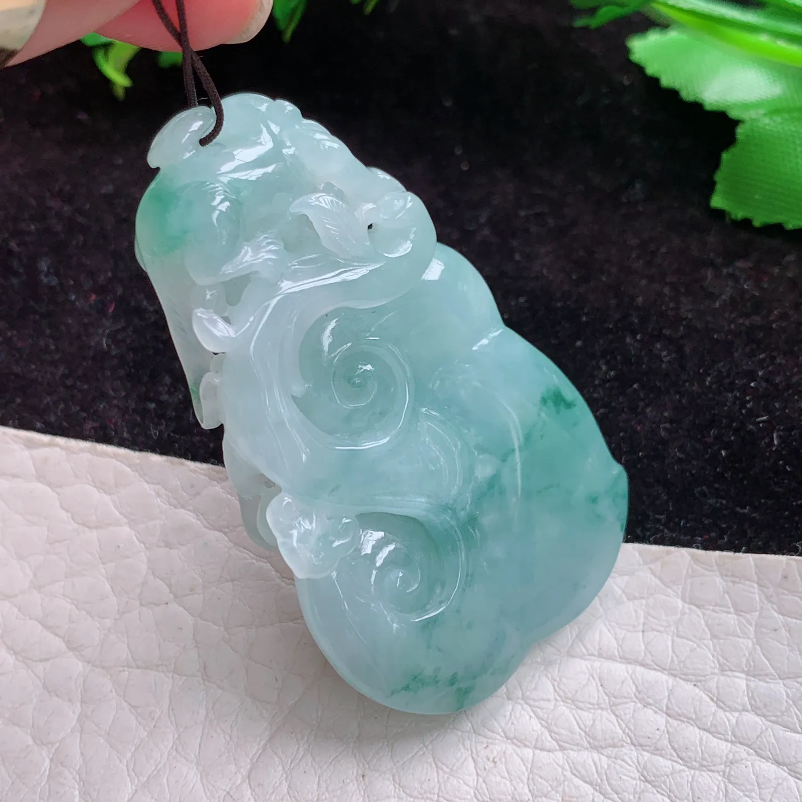 cy实拍51.5*30*12.3缅甸A货翡翠冰飘花招财三脚蟾 事事顺玉吊坠 玉挂件