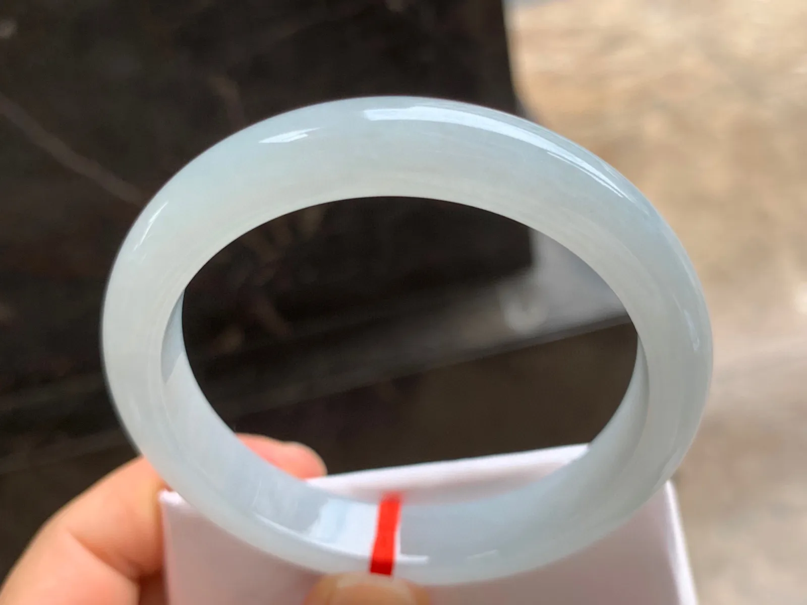 57-11.5-8mm
糯冰种手镯 底子细腻