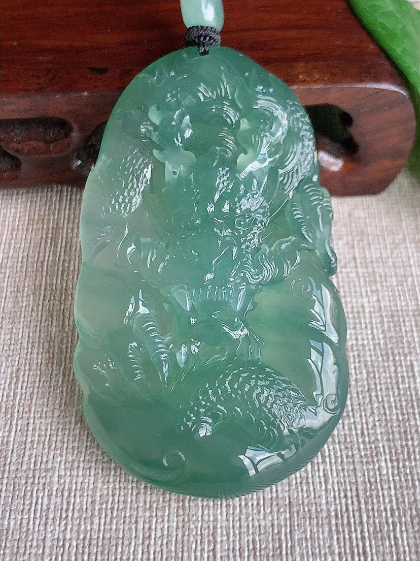 缅甸a货翡翠ddj老坑冰种晴水龙牌吊坠 整体65×38.5×12.4mm 57.68
