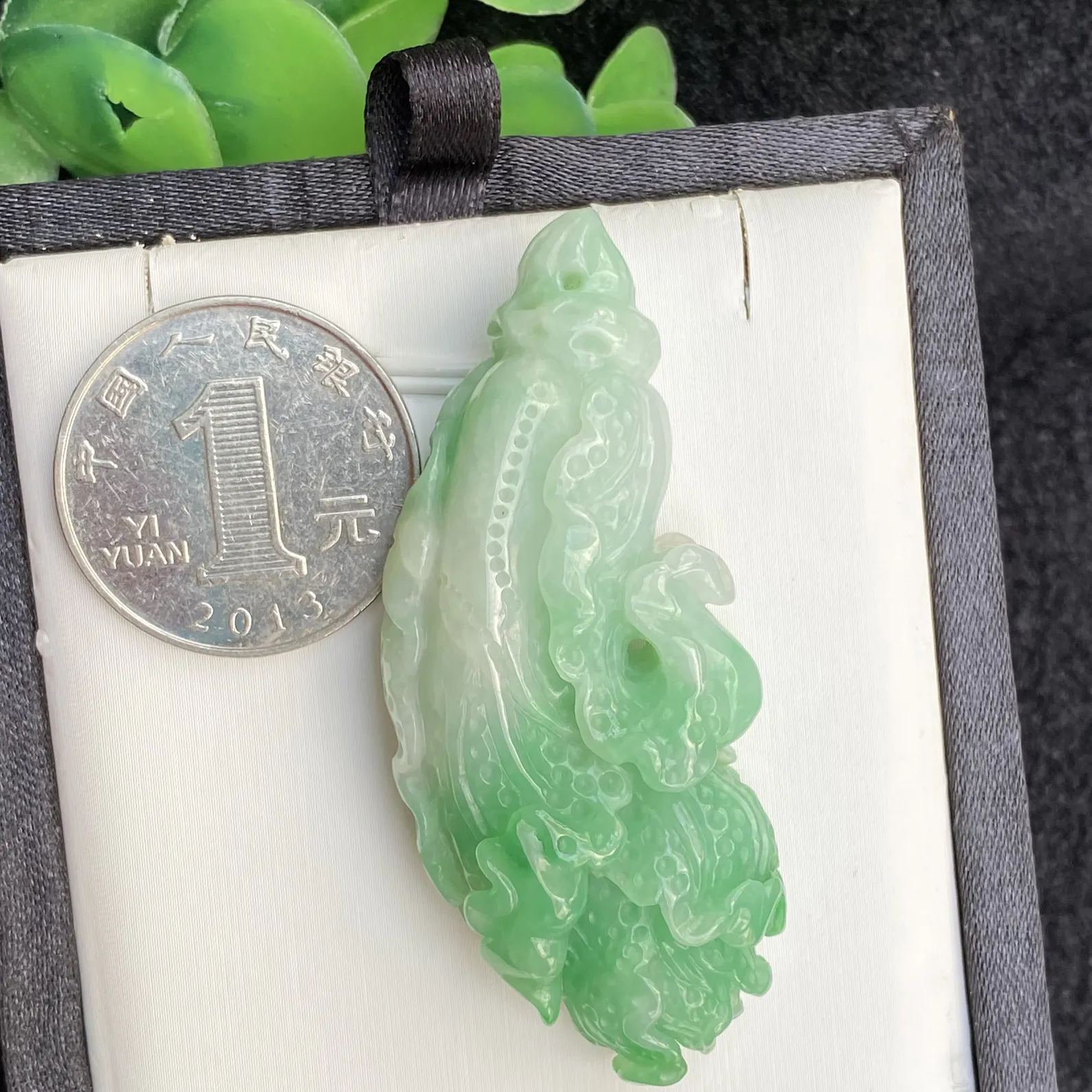推荐【阳绿白菜】百财俱来，大件，无纹裂，色阳，60*26*13.2